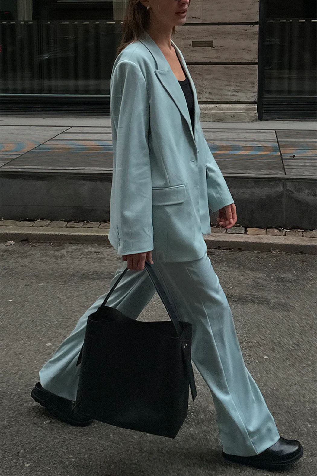taske, bag, shopper, leather, læder, skind, rummelig, trendy, designer, sort, black, Fin, smuk, elegant, klassisk, staple, feminin, pæn, rå, cool, sej, unik, musthave, hverdag, fest, kvinde, dame, woman