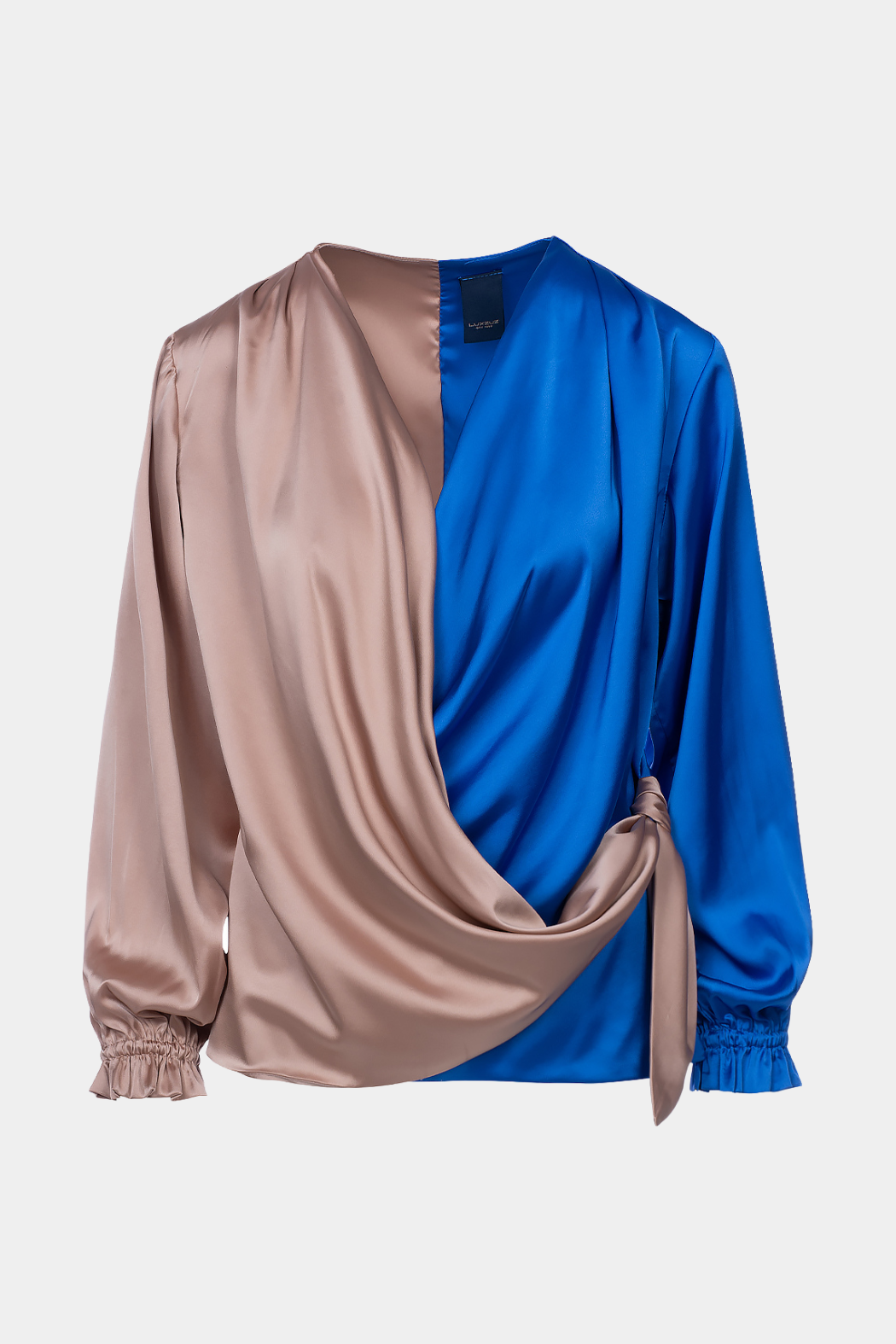 bluse, top, overdel, wrap, slåom, colorblok, tofarvet, sand, blå, silke, satin, shiny, bindebånd, fin, smuk, elegant, klassisk, feminin, pæn, rå, cool, sej, unik, musthave, hverdag, fest