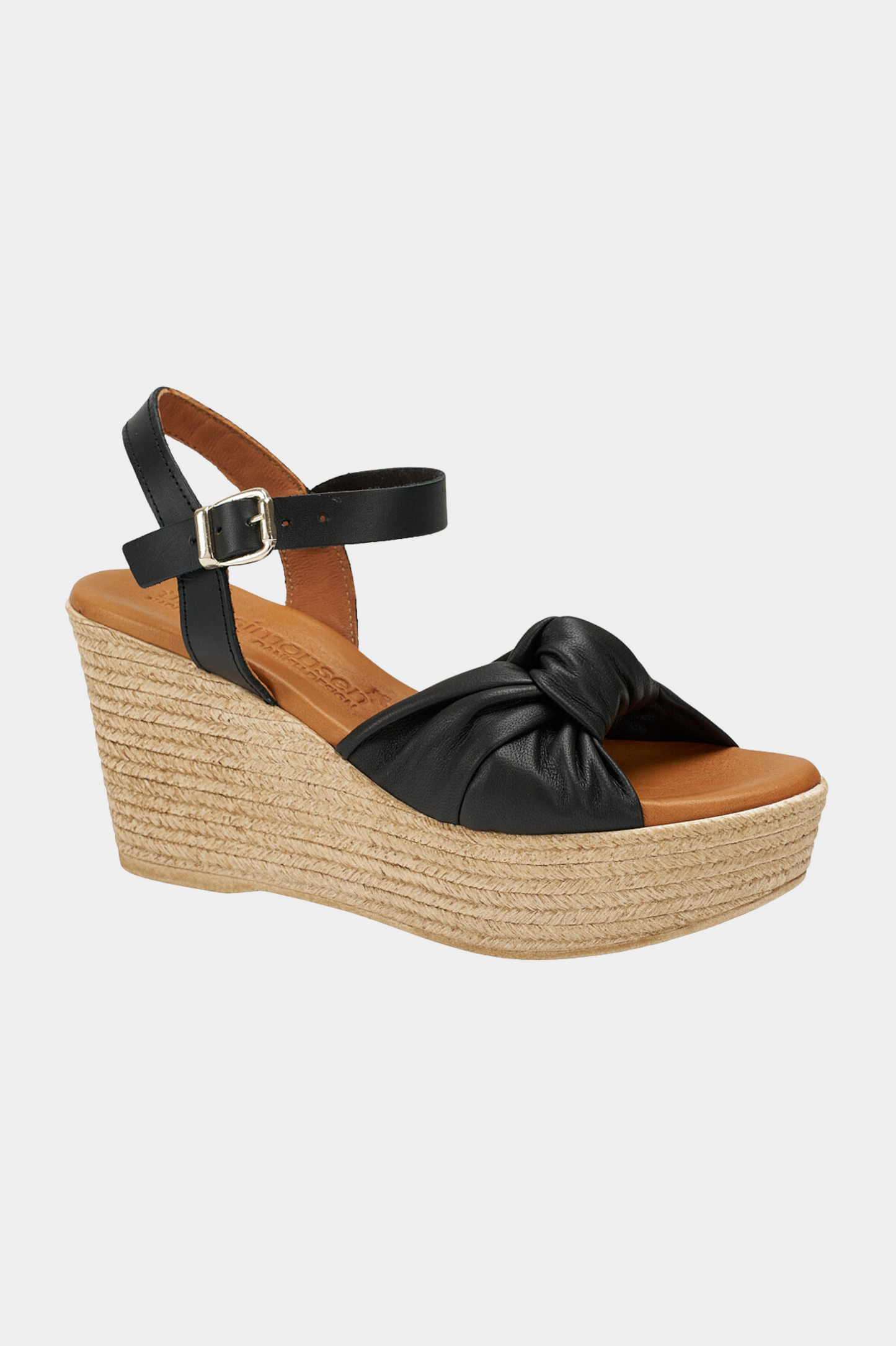 sandal, sandaler, wedges, kilehæl, skind, lammeskind, memoryfoam, memoryskum, sort, black, komfort, blød, ergonomisk, fin, smuk, elegant, klassissk, feminin, pæn, rå, cool, sej, unik, musthave, hverdag, fest