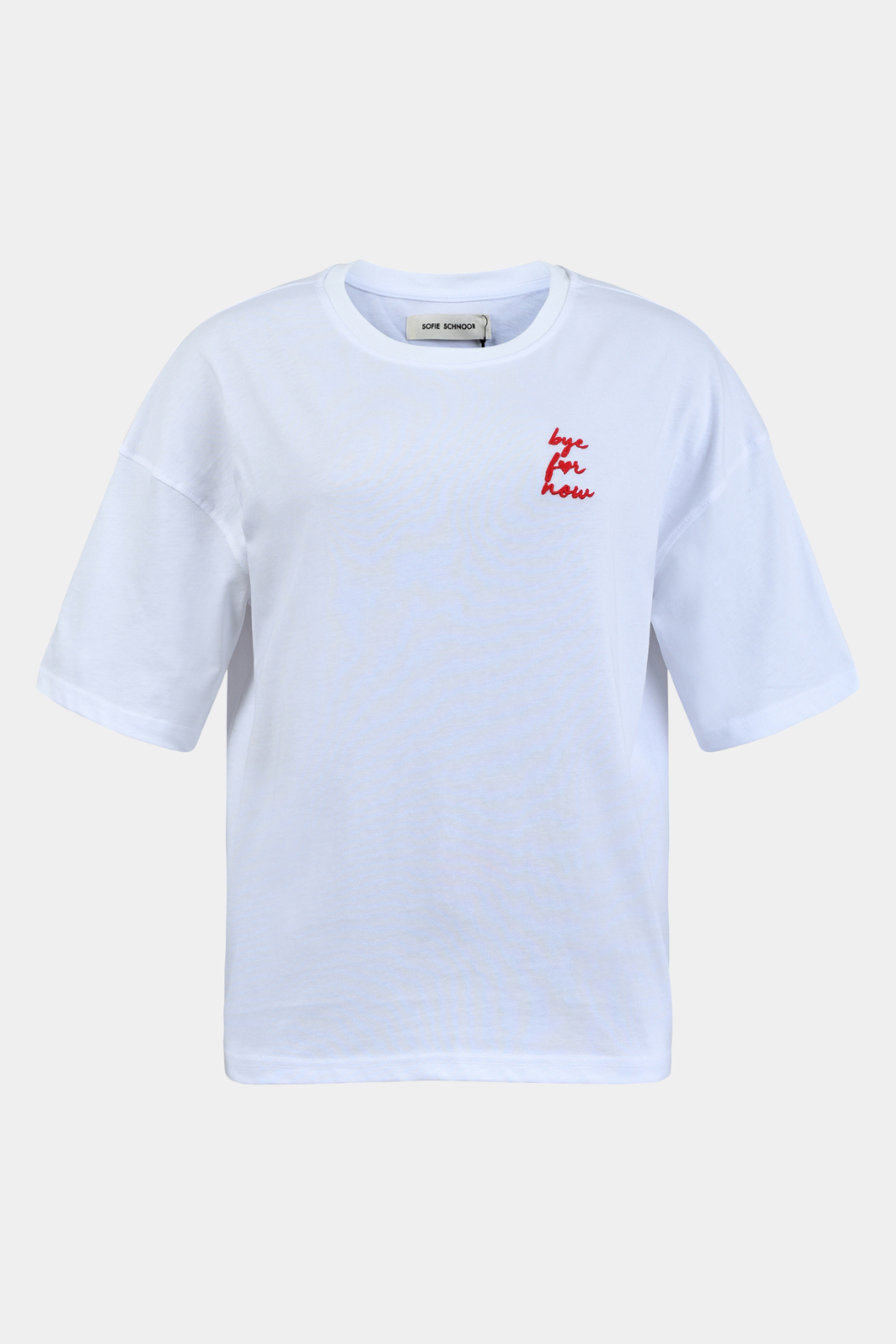 t-shirt, tshirt, bluse, kortærmet, hvid, white, cool, oversize, oversized, løs, stor, broderet, tekst, print, rød, red, citat, rund hals, sporty, kvinde, dame, woman, hverdag, cool, rå
