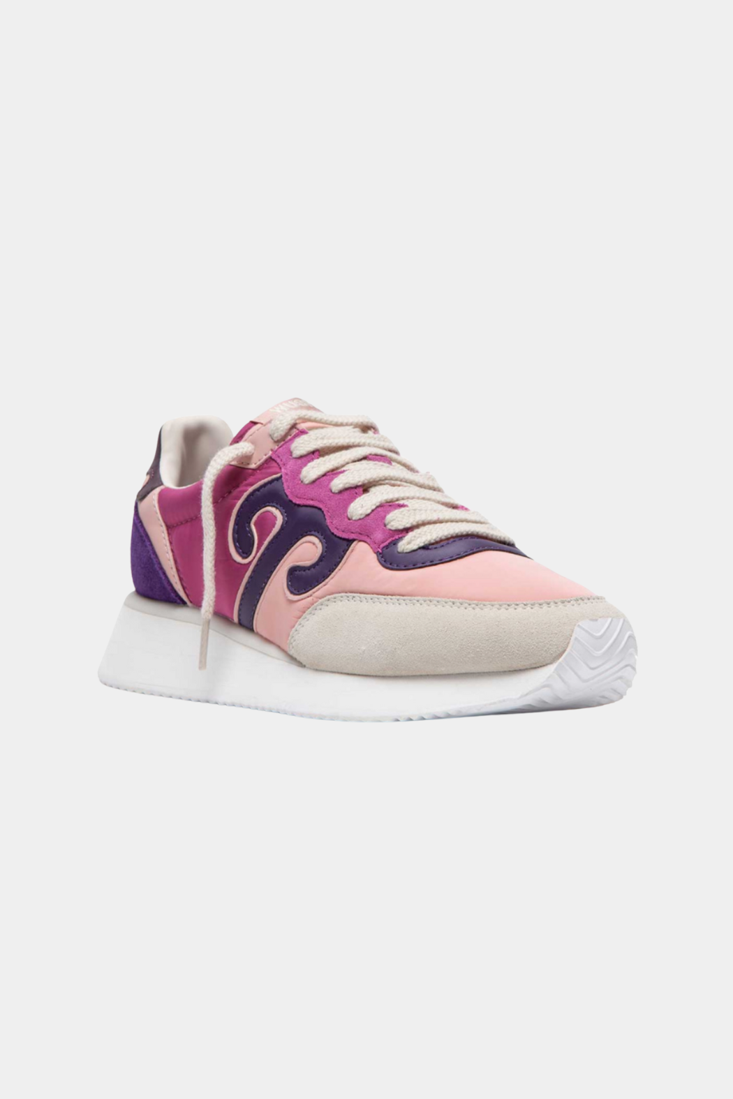 sneaker, sneakers, gummisko, plateau, chunky, komfort, blød, soft, peach, lyserød, orange, snørebånd, tekstil, stof, læder, leather, cool, rå, sporty, hverdag, fest, fin, træning, kvinde, woman, dame
