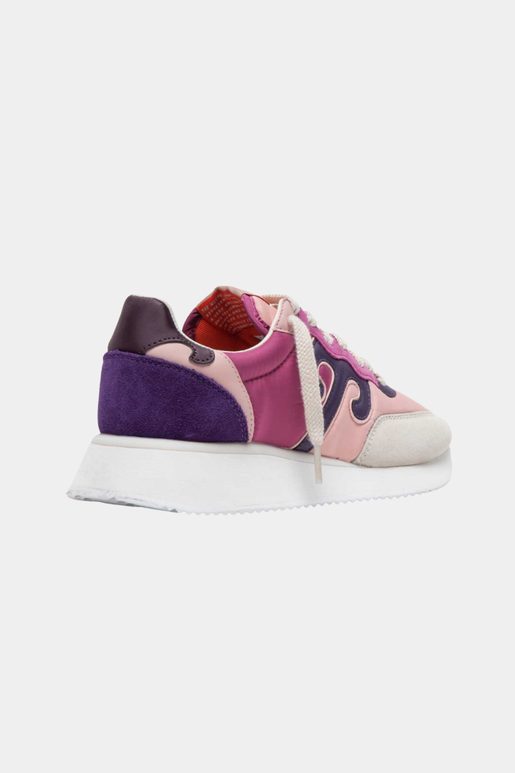 sneaker, sneakers, gummisko, plateau, chunky, komfort, blød, soft, peach, lyserød, orange, snørebånd, tekstil, stof, læder, leather, cool, rå, sporty, hverdag, fest, fin, træning, kvinde, woman, dame
