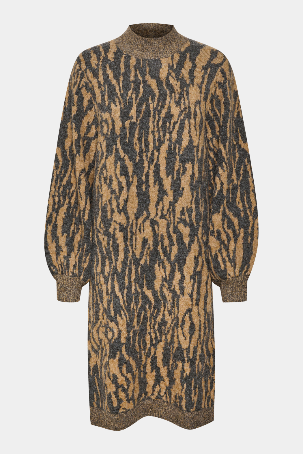 kjole, dress, knit, strik, strikkjole, langærmet, zebra, print, brun, brown, jordfarver, rib, høj hals, turtle neck, ballon, puf, a-shape, løs, loose, cozy, hverdag, fin, fest, cool, rå, kvinde, dame, woman