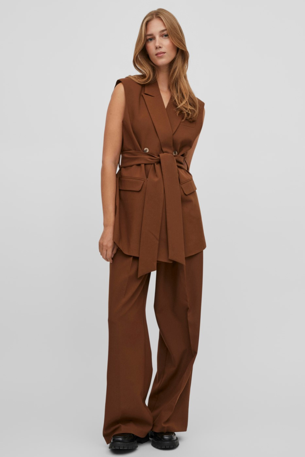VIClementine belted vest