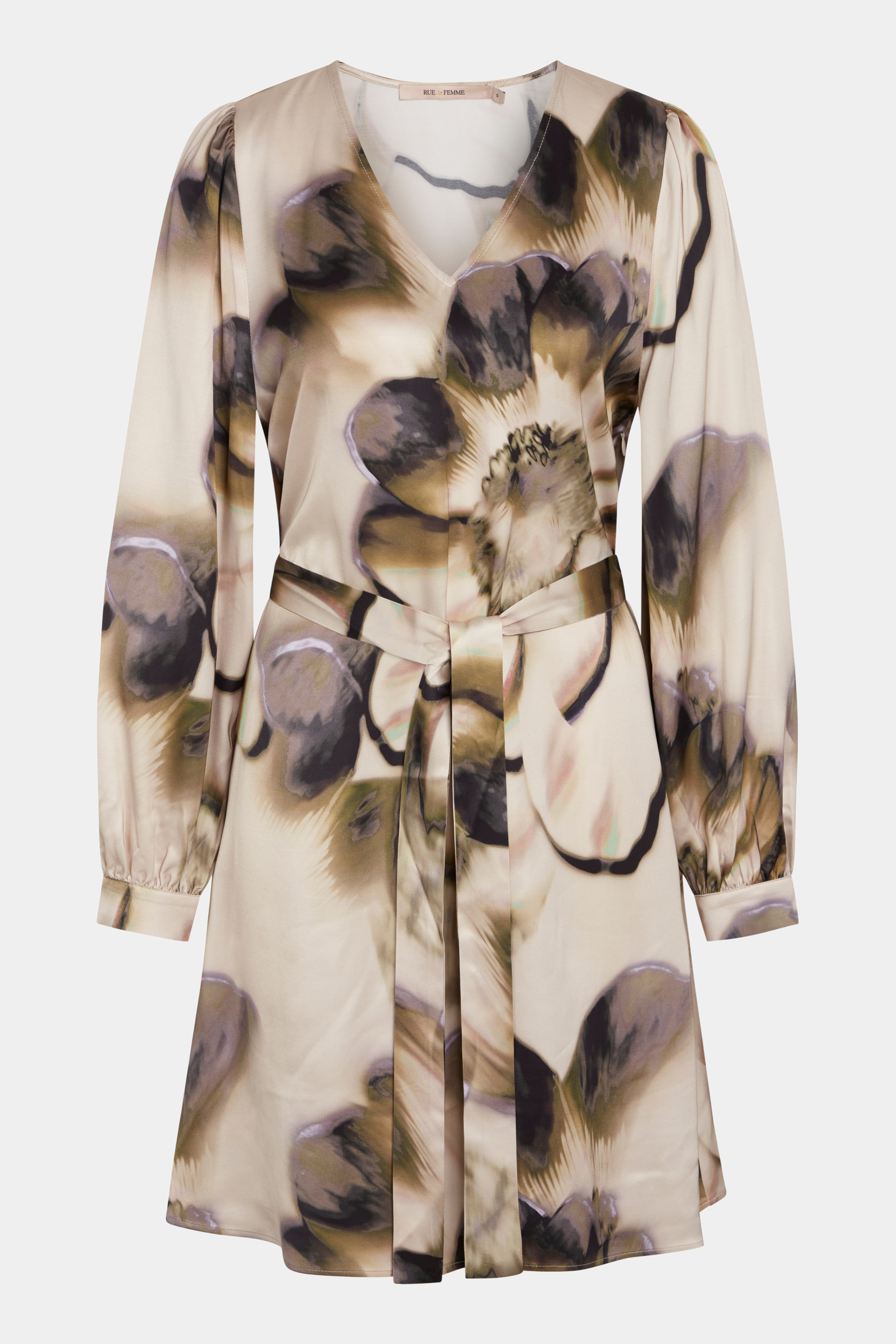 kjole, dress, kort, short, bælte, bindebånd, snøre, langærmet, løs, loose, print, blomster, flower, satin, satinvævet, silke, blank, shiny, skindende, elegant, fin feminin, hverdag, fest, festkjole, kvinde, dame, woman