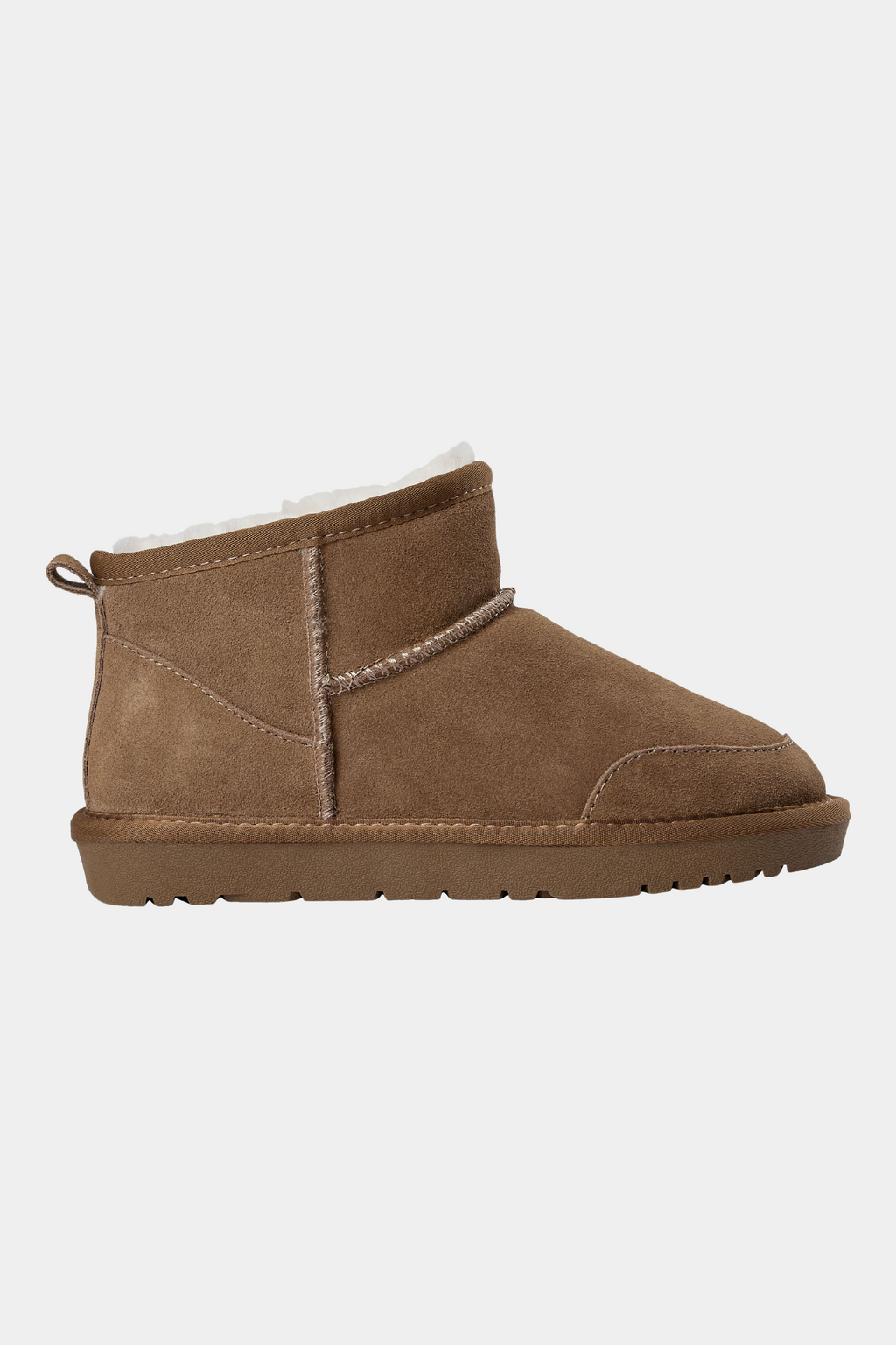 støvle, boot, støvler, ruskind, suede, bamsestøvle, grov, chuny, lammeskind, lamb, soft, blød, varm, vinterstøvle, basic, basic, staple, beige, sand, camel, vinter, efterår, forår, kvinde, dame, woman