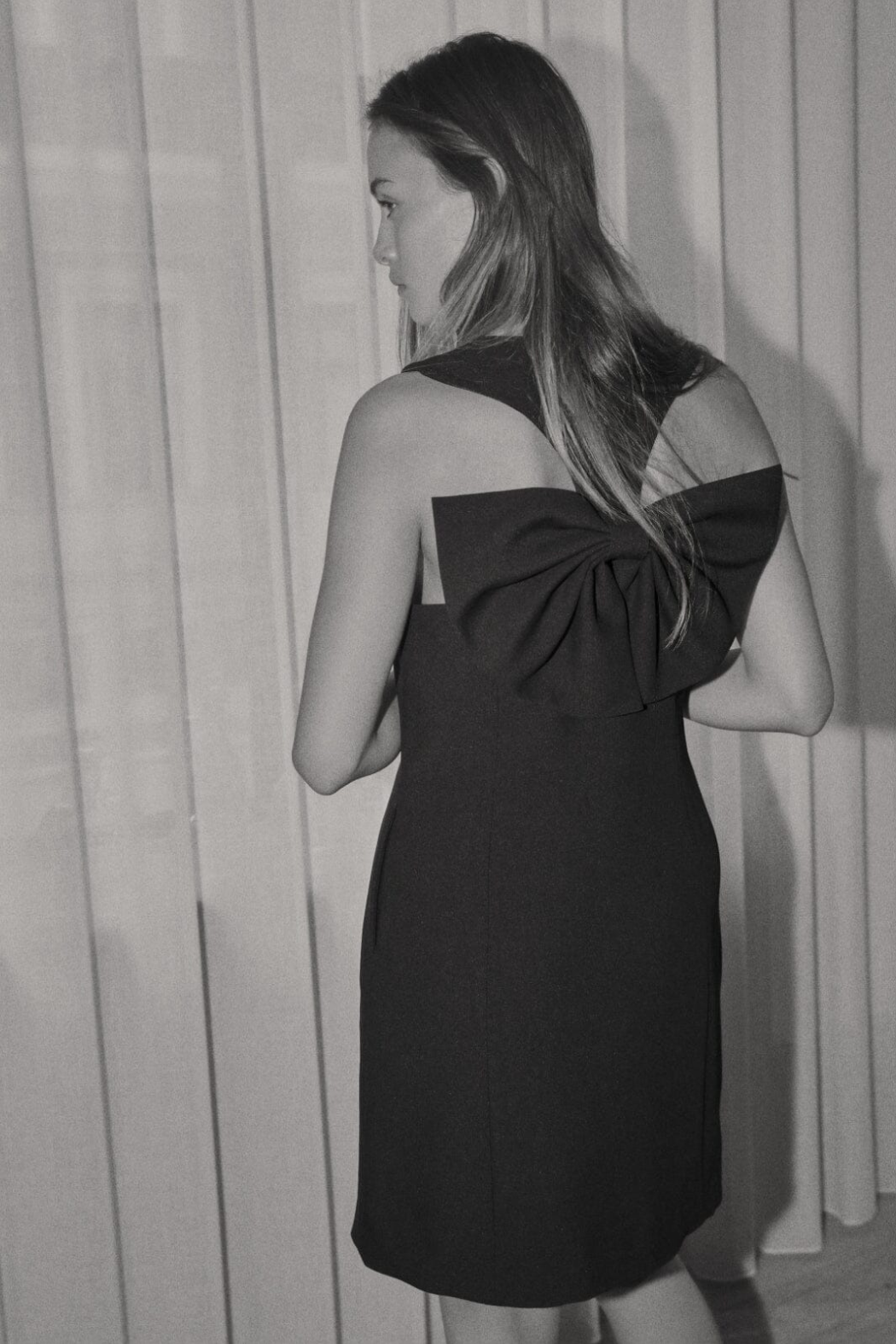 VolaCC bow dress