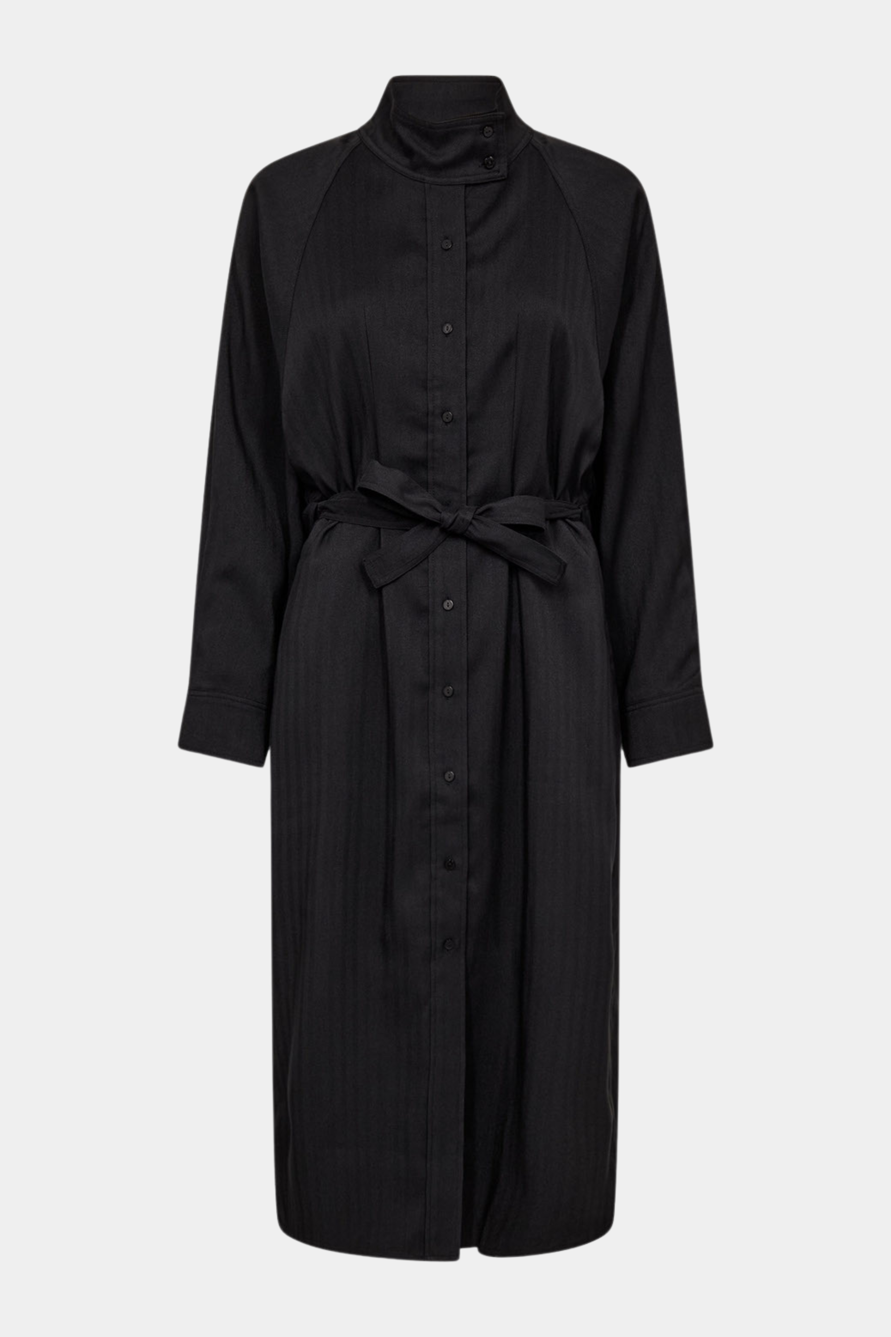 Fin, smuk, elegant, klassisk, staple, feminin, pæn, rå, cool, sej, unik, musthave, hverdag, fest, kvinde, dame, woman, kjole, dress, midi, maxi, lang, knælang, mellemlang, sort, black,s tribet, strib, stripe, jacquard, flagermus, flagermusærmer, batwing, høj hals turtleneck, knapper, bælte, bindbånd, langærmet, vinter, sporty, voluminøs, læg
