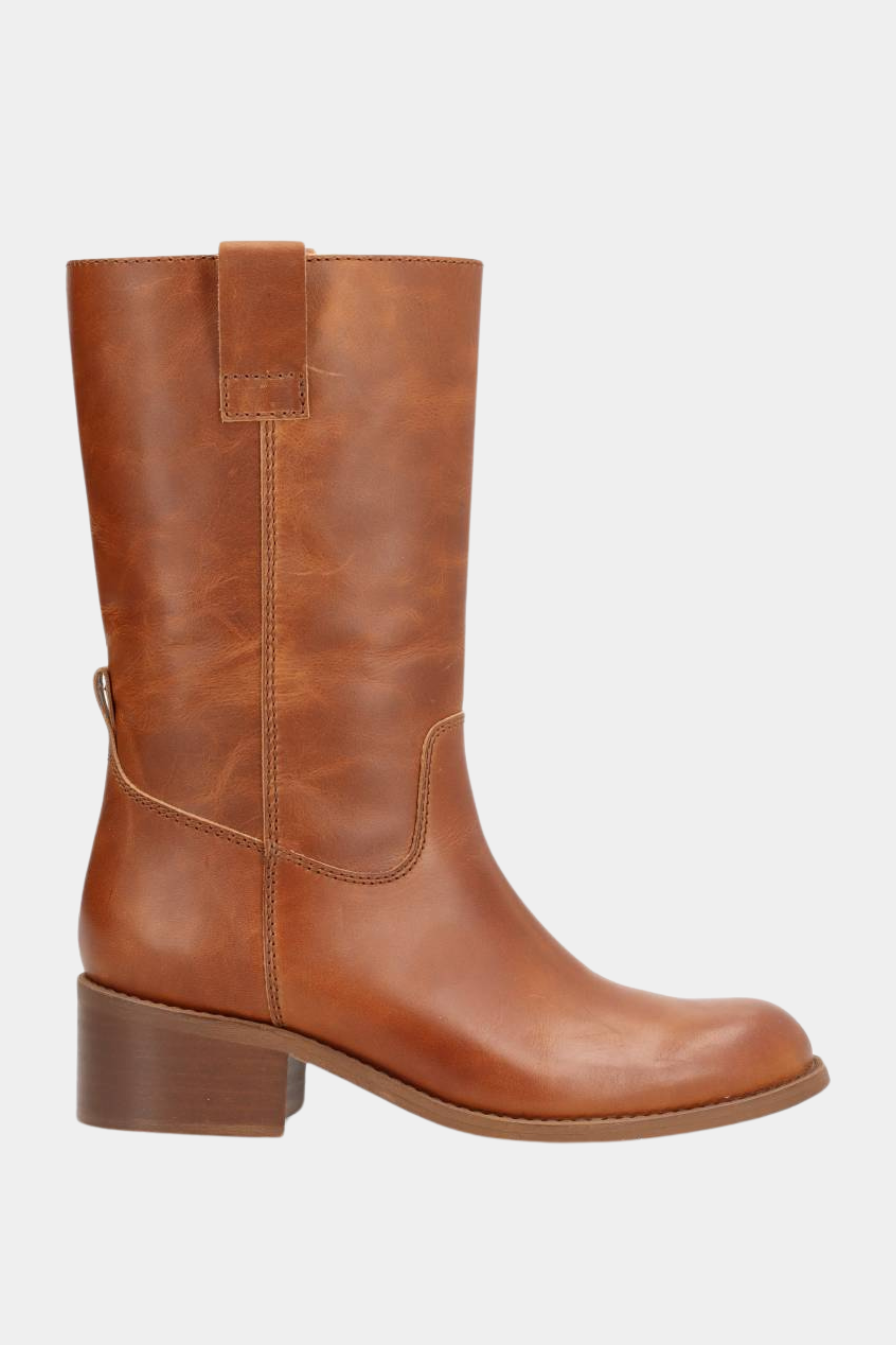 støvle støvler, boots, boot, cognac, brun, skind, læder, leather, hæl, biker, klassisk, hverdag, komfortabel, fin, smuk, elegant, klassisk, pæn, rå, cool, sej, unik, musthave, hverdag, fest
