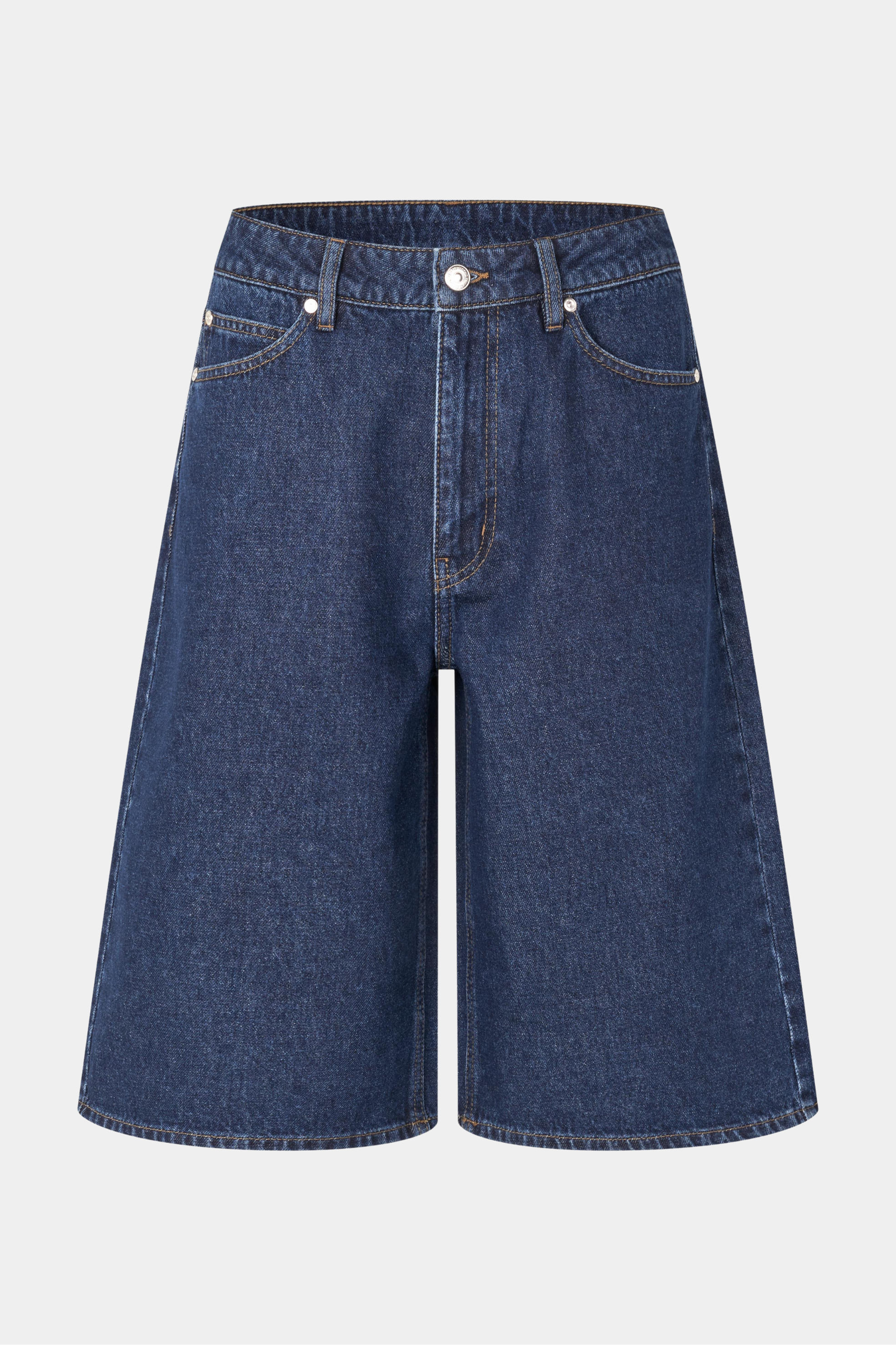 shorts, denim, cowboy, mørke, lommer, vidde, bredde, Fin, smuk, elegant, klassisk, staple, feminin, pæn, rå, cool, sej, unik, musthave, hverdag, fest, kvinde, dame, woman
