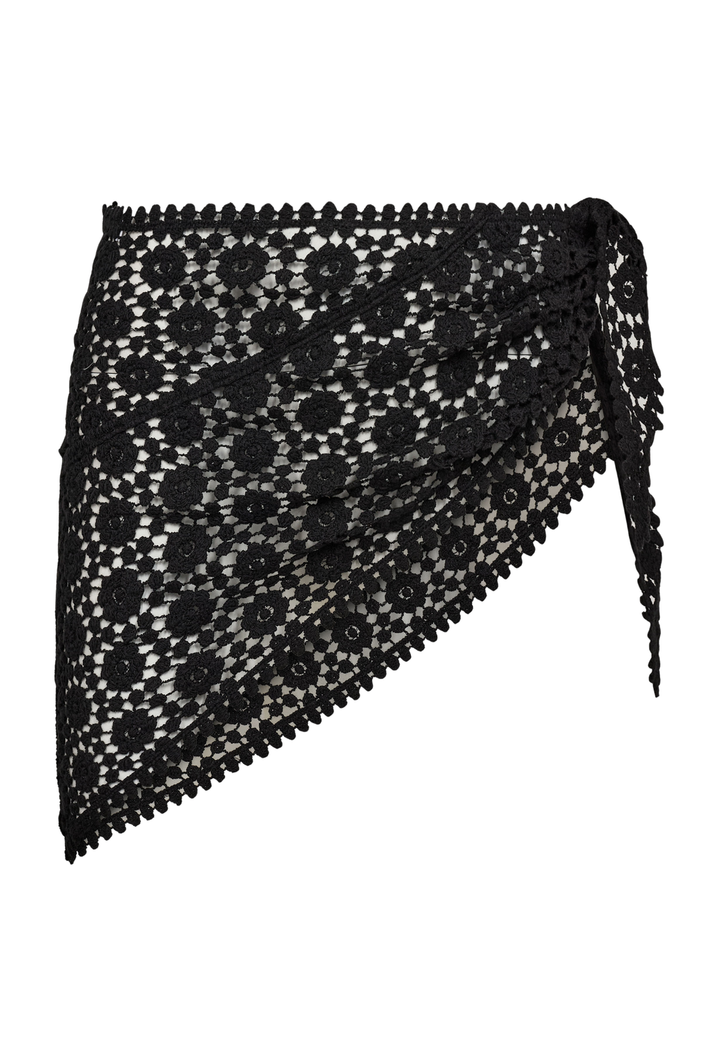 Fin, smuk, elegant, klassisk, staple, feminin, pæn, rå, cool, sej, unik, musthave, hverdag, fest, kvinde, dame, woman, tørklæde, scarf, crochet, hæklet, sort, black, blomster, mønster, blomstermønster, trend, blonde, lace, charmeklud
