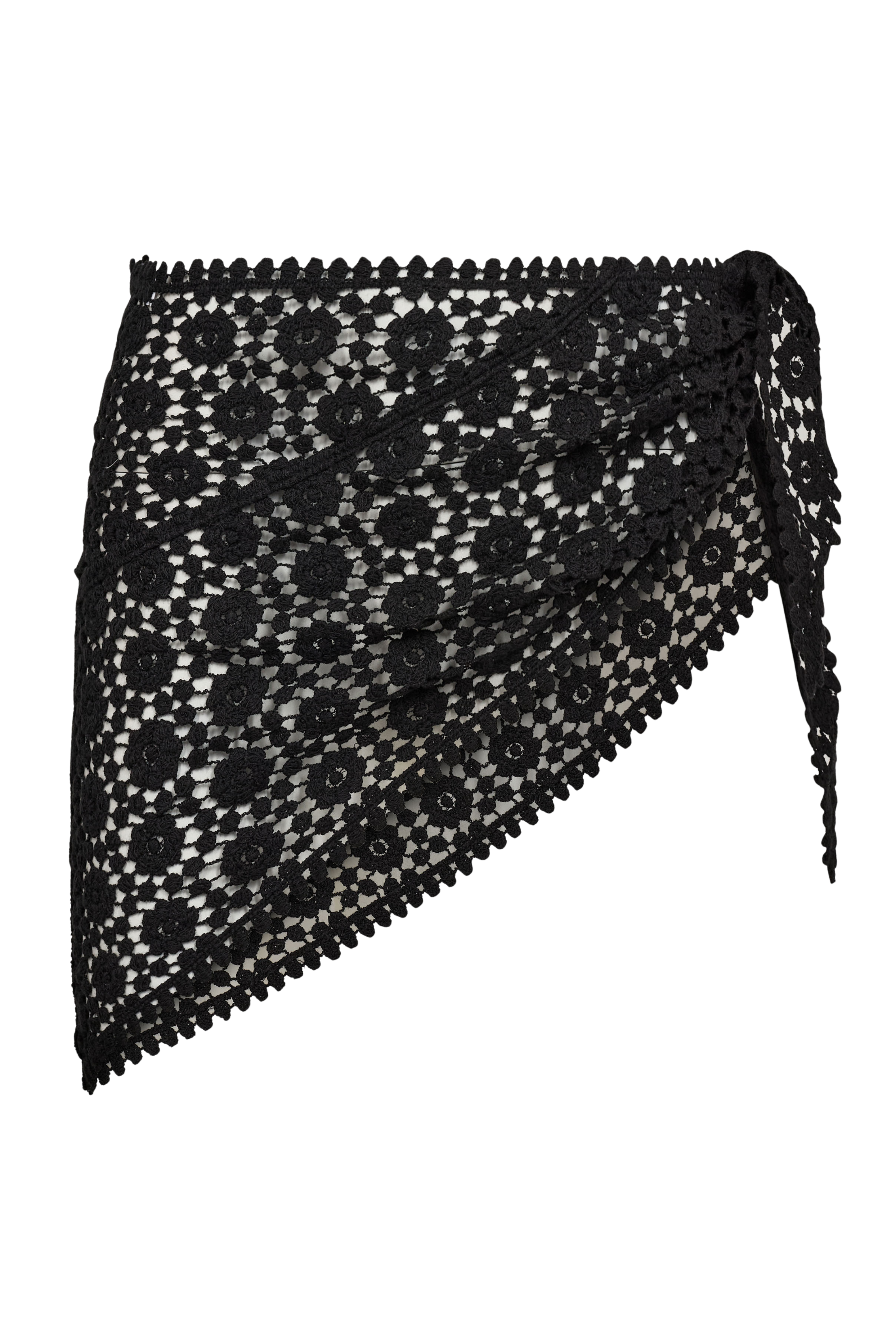 Fin, smuk, elegant, klassisk, staple, feminin, pæn, rå, cool, sej, unik, musthave, hverdag, fest, kvinde, dame, woman, tørklæde, scarf, crochet, hæklet, sort, black, blomster, mønster, blomstermønster, trend, blonde, lace, charmeklud