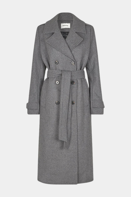 jakke, frakke, overtøj, trenchcoat, uld, wool, uldfrakke, bindebånd, bælte, talje, grå, grey, gråmelange, melange, meleret, blød, soft, warm, varm, efterårsjakke, overgangjakke, forårsjakke, vinterjakke, kvinde, dame, woman, klassisk, elegant, fin, feminin