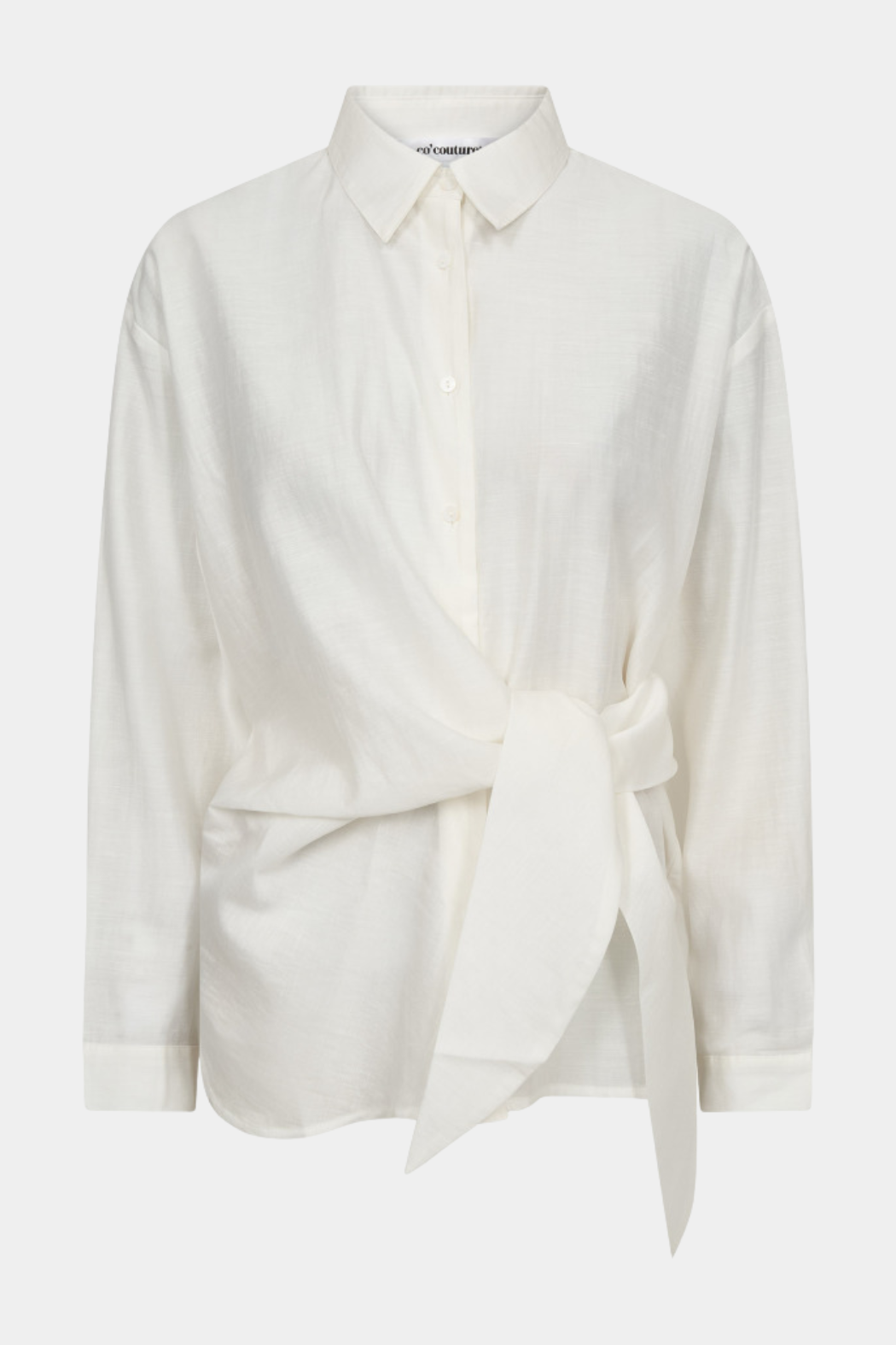 skjorte, shirt, bindebånd, sløjfe, blød, let, tencel, offwhite, Fin, smuk, elegant, klassisk, staple, feminin, pæn, rå, cool, sej, unik, musthave, hverdag, fest, kvinde, dame, woman
