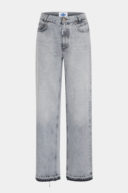 jeans, buks, pant, straight, brede, vidde, grå, grey, lysegrå, vasket, denim, cowboy, fast, sommer, forår, cool, rå, frynser, højtaljet, hverdag, kvinde, dame, woman, unisex