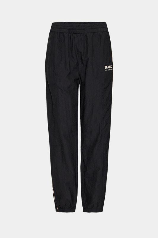 trackpant, sort, logo, elastik, refleks, Fin, smuk, elegant, klassisk, staple, feminin, pæn, rå, cool, sej, unik, musthave, hverdag, fest, kvinde, dame, woman
