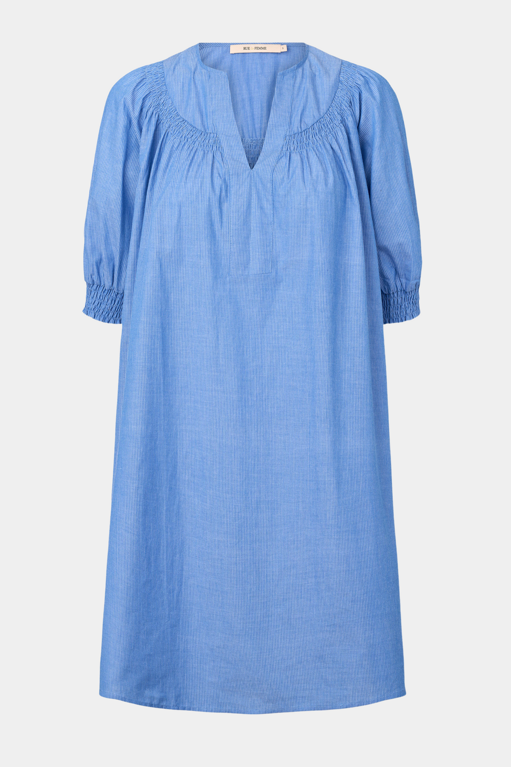 Kjole, dress, kort, short, knælang, løs, loose, stribet, nålestrib, stripe, blå, blue, lyseblå, kortærmet, elastik, smock, v-hals, casual, hverdag, fin, fest, blød, soft, let, luftig, bomuld, cotton, kvinde, dame, woman