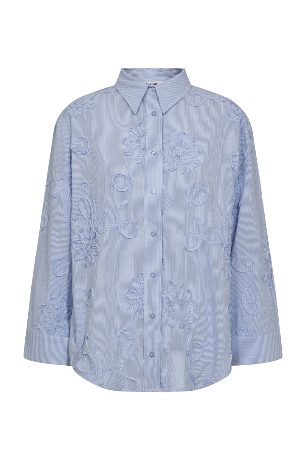 skjorte, shirt, lyseblå, stribet, blomster, påsat, knapper, oversize, løs, loosefit, Fin, smuk, elegant, klassisk, staple, feminin, pæn, rå, cool, sej, unik, musthave, hverdag, fest, kvinde, dame, woman
