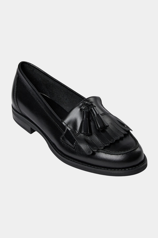 loafer, sko, flad, flats, frynser, kvast, sort, black, skind, læder, leather, soft, blød, behagelig, komfortabel, elegant, fin, klassisk, staple, hverdag, fest, kvinde, dame, woman