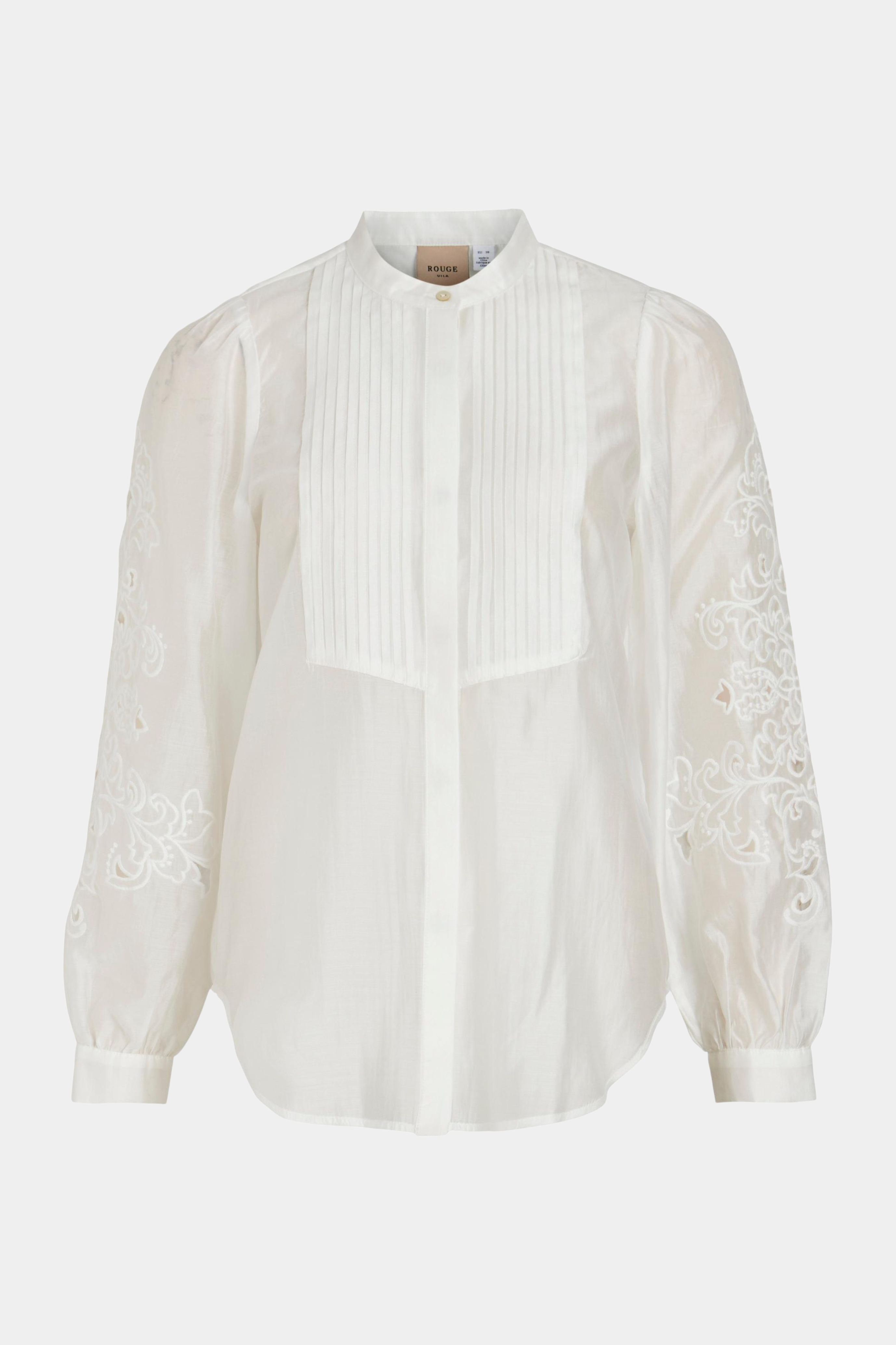 skjorte, shirt, blouse, bluse, skjortebluse, hvid, white, råhvid, transparent, gennemsigtig, læg, broderi, broderet langærmet, løs, loose, elegant, fin, feminin, business, arbejde, work, chassis, klassisk, romantisk, pufærmer, ballonærmer, kvinde, dame, woman