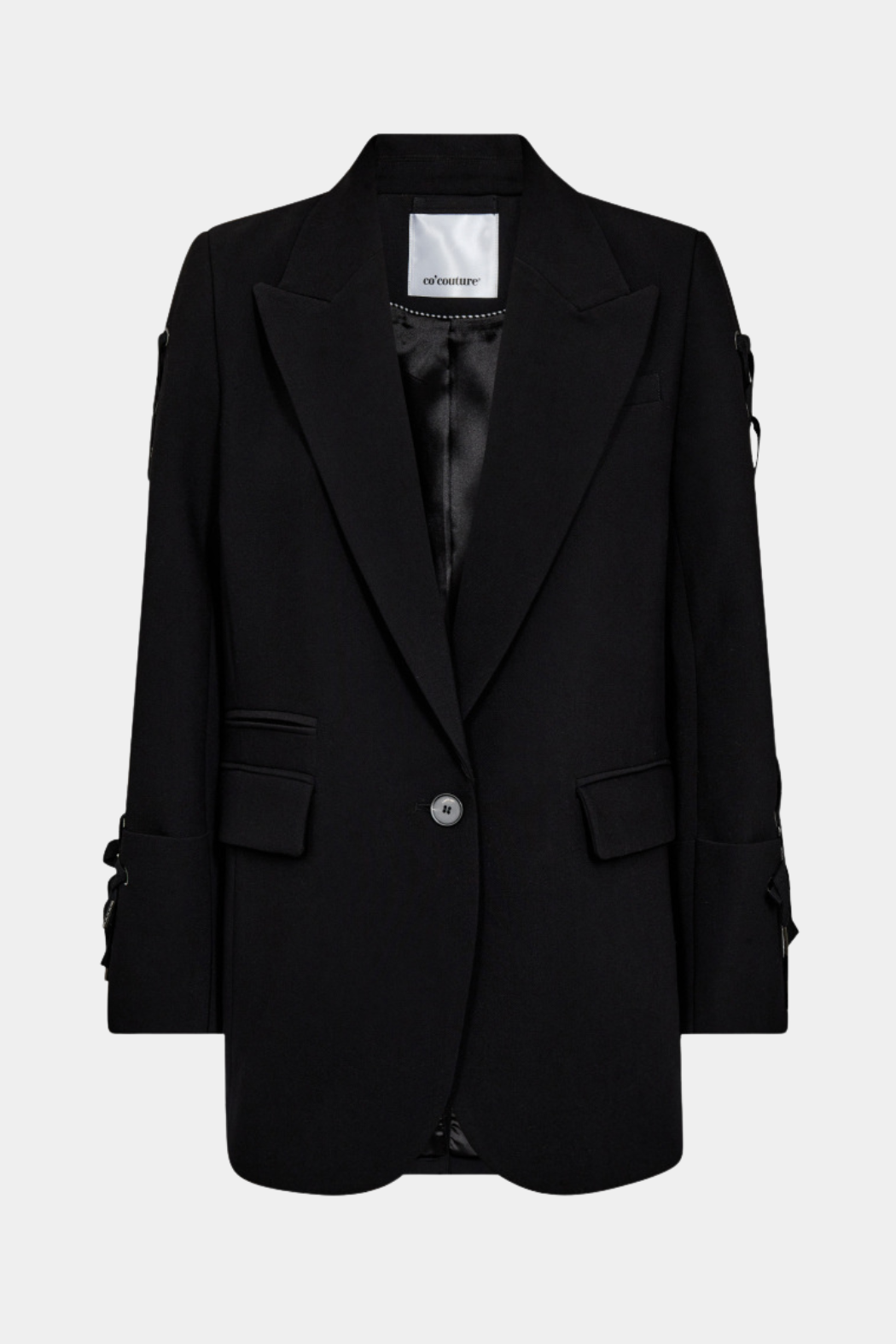 blazer, blazerjakke, habit, habitjakke, jakkesæt, bindebånd, snore, sort, oversize, Fin, smuk, elegant, klassisk, staple, feminin, pæn, rå, cool, sej, unik, musthave, hverdag, fest, kvinde, dame, woman
