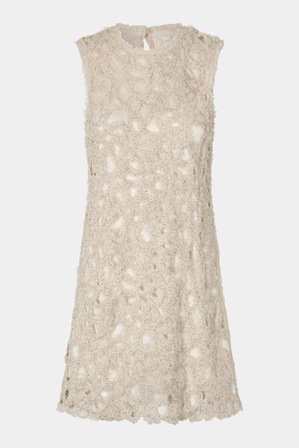 Fin, smuk, elegant, klassisk, staple, feminin, pæn, rå, cool, sej, unik, musthave, hverdag, fest, kvinde, dame, woman, kjole, dress, knælang, midi, mellemlang, kort, short, perler, pealrs, perlebesat, kortærmet, ærmeløs, sleeveless, rund hals, a-shape, løs, loose, foret, for, foer, creme, hvid, råhvid, ivory, light, julefrokost