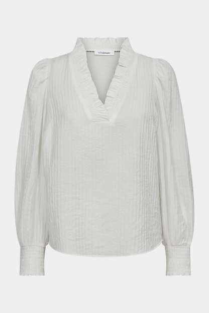 bluse, blouse, hvid, offwhite, flæser, langærmet, Fin, smuk, elegant, klassisk, staple, feminin, pæn, rå, cool, sej, unik, musthave, hverdag, fest, kvinde, dame, woman
