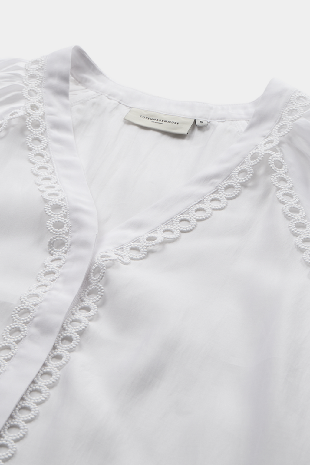 CMMolly shirt deep v neck