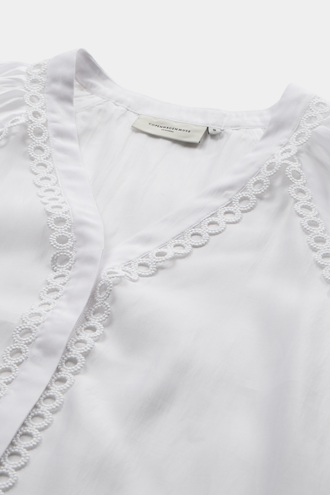 CMMolly shirt deep v neck