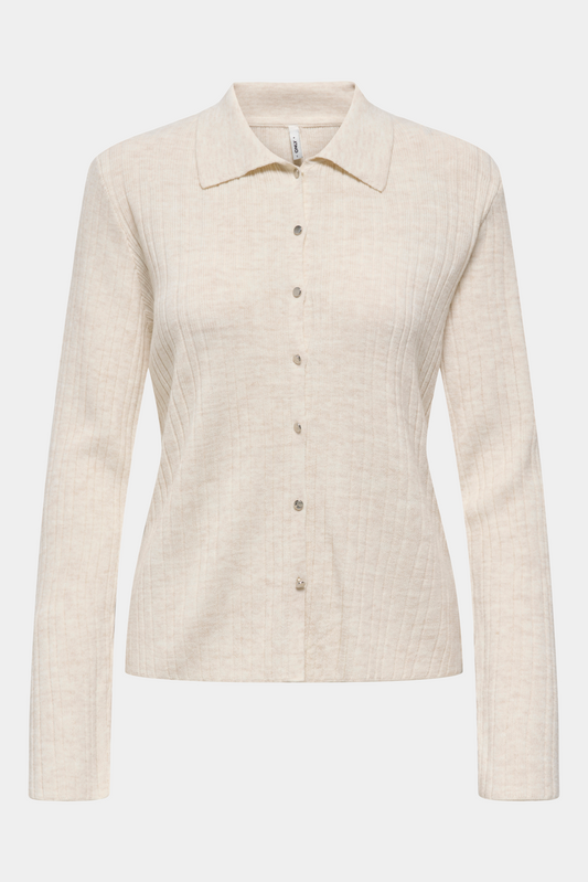Fin, smuk, elegant, klassisk, staple, feminin, pæn, rå, cool, sej, unik, musthave, hverdag, fest, kvinde, dame, woman, cardigan, trøje, strik, knit, pullover, polo, poloknit, langærmet, long sleeve, knaplukning, knapper, button, blød, soft, varm, warm, rib
