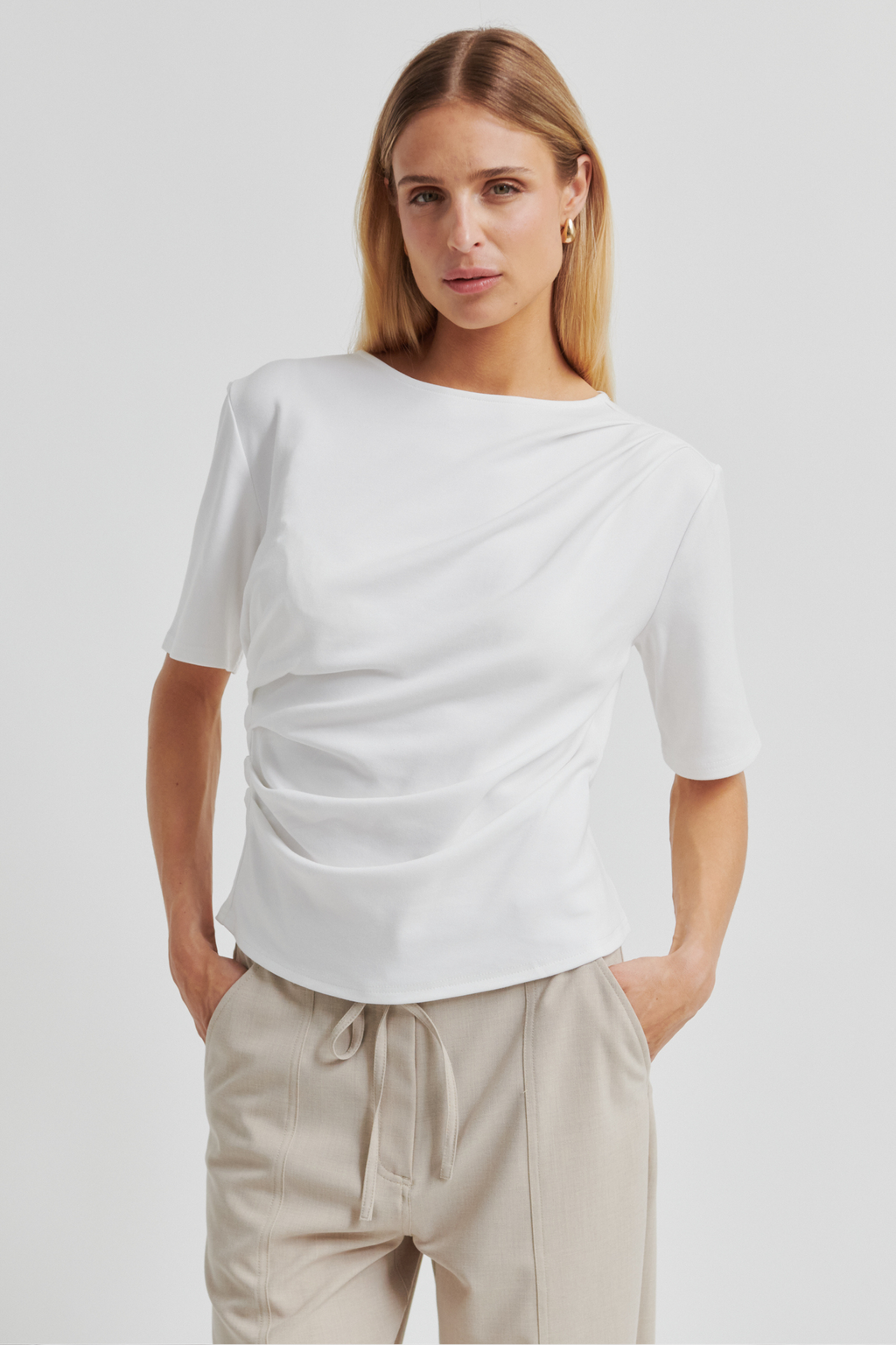 Forudbestilling - Ulina drape tee