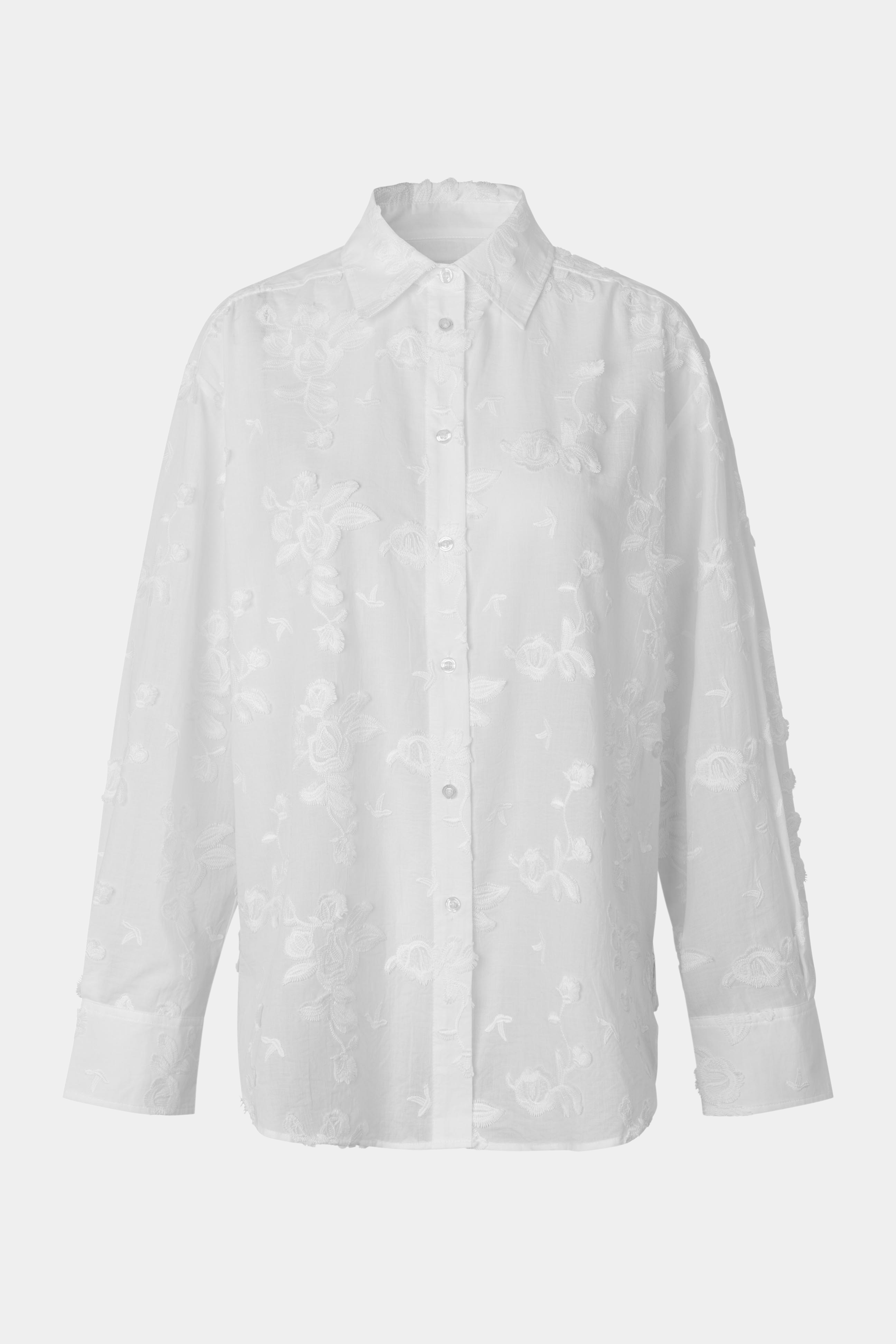 Fin, smuk, elegant, klassisk, staple, feminin, pæn, rå, cool, sej, unik, musthave, hverdag, fest, kvinde, dame, woman, skjorte, shirt, broderi, broderet, blomster, flower, jacquard, loose, løs, oversize, hvid, white, enkel