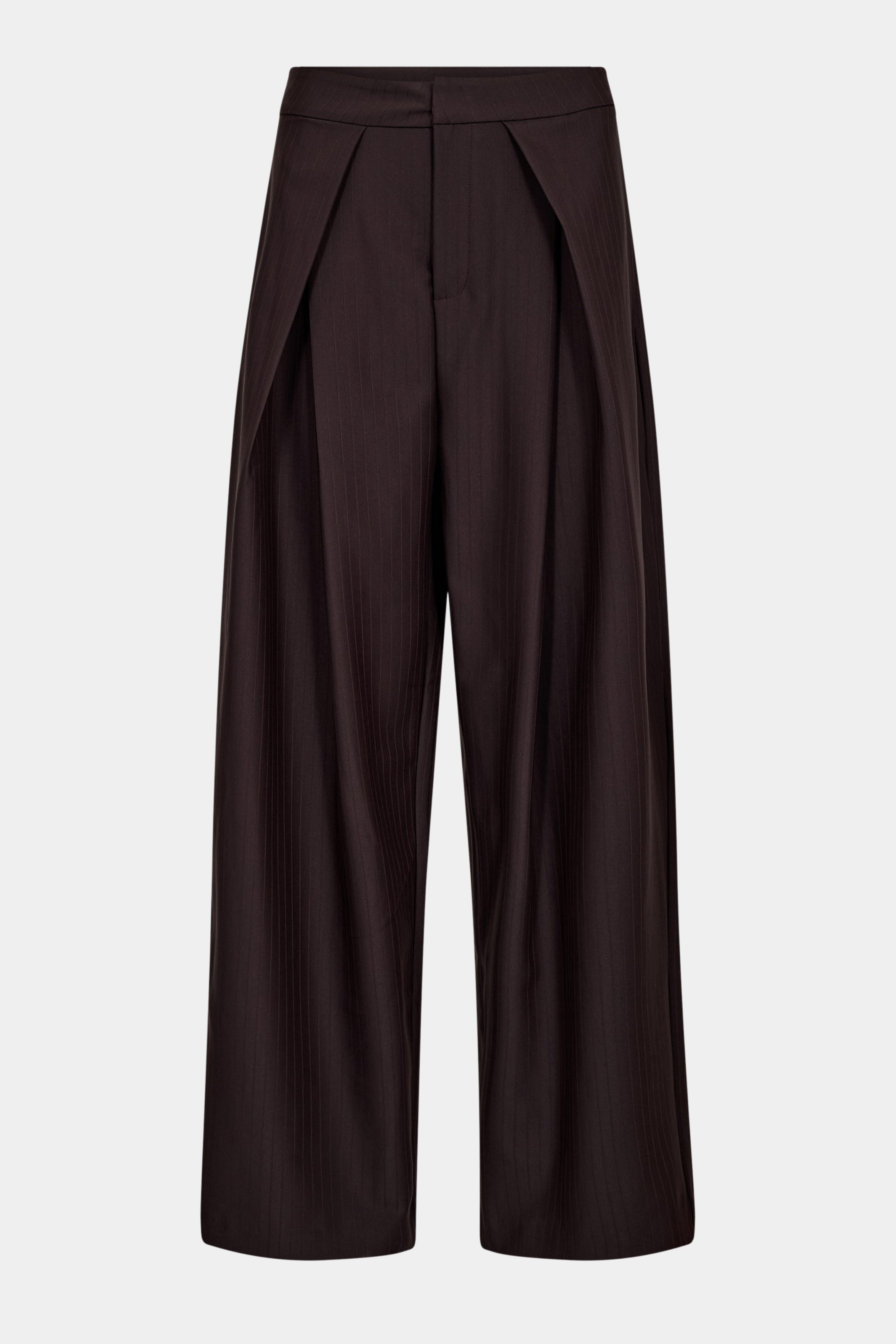 Fin, smuk, elegant, klassisk, staple, feminin, pæn, rå, cool, sej, unik, musthave, hverdag, fest, kvinde, dame, woman, buks, bukser, pant, pants, wide, vid, vidde, bred, læg, brun, brown, strib, striber, stripe, mørkebrun, suiting, suit