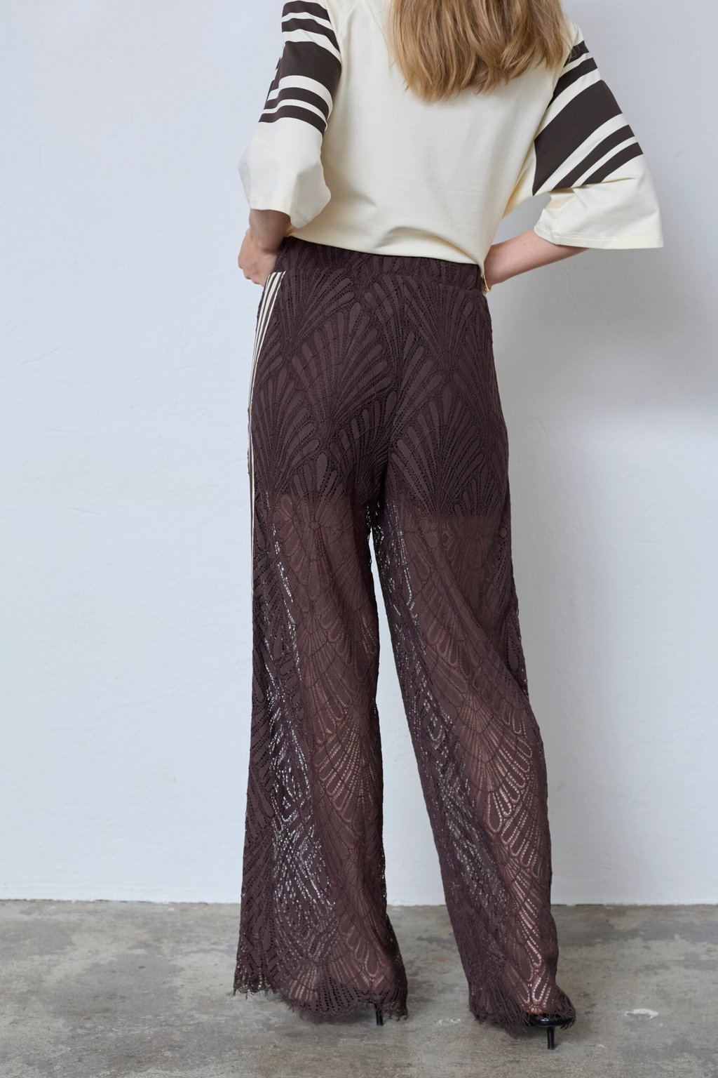 LetiCC lace panel pant