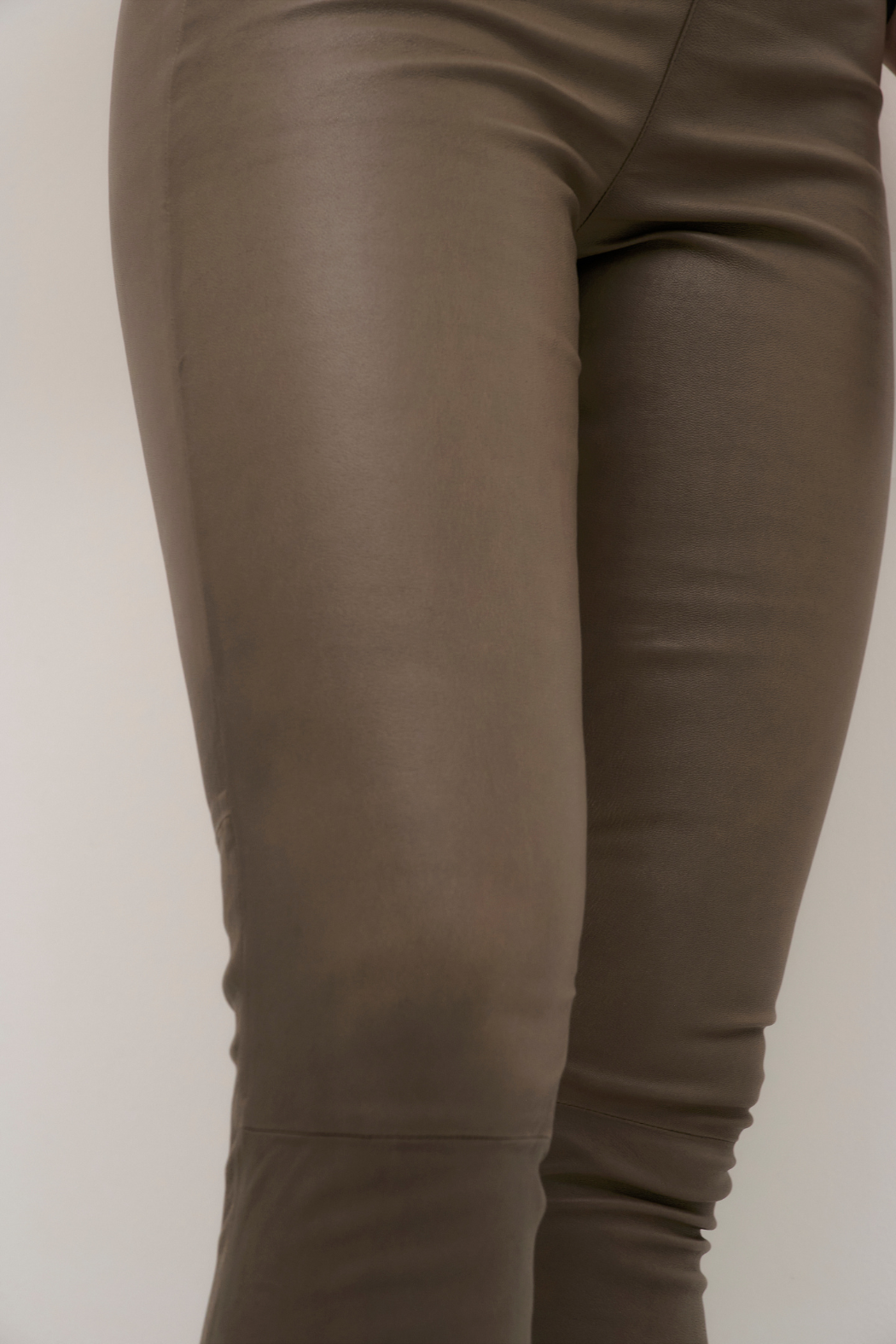 Meme leather pants, walnut