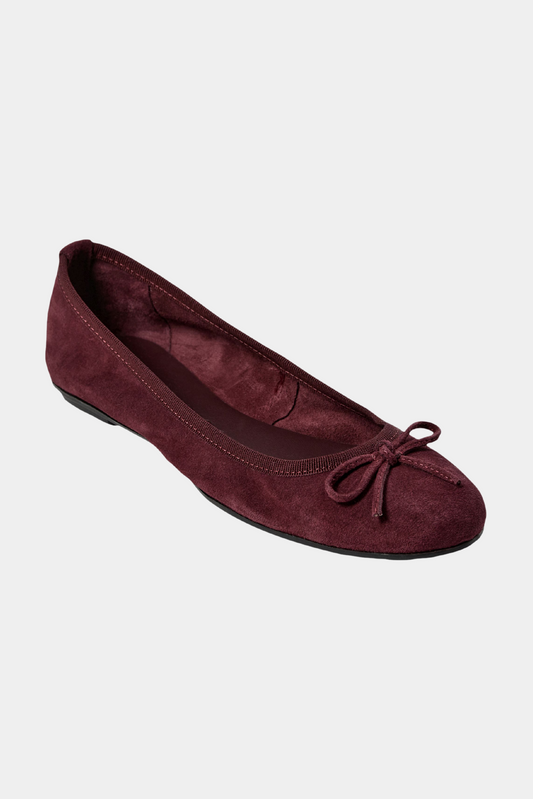 ballerina, flad, flat, flats, rød, red, burgundy, bordeaux, mørkerød, elegant, fin, feminin, sløjfe, bow, ruskind, suede, hverdag, fest, kvinde, dame, woman