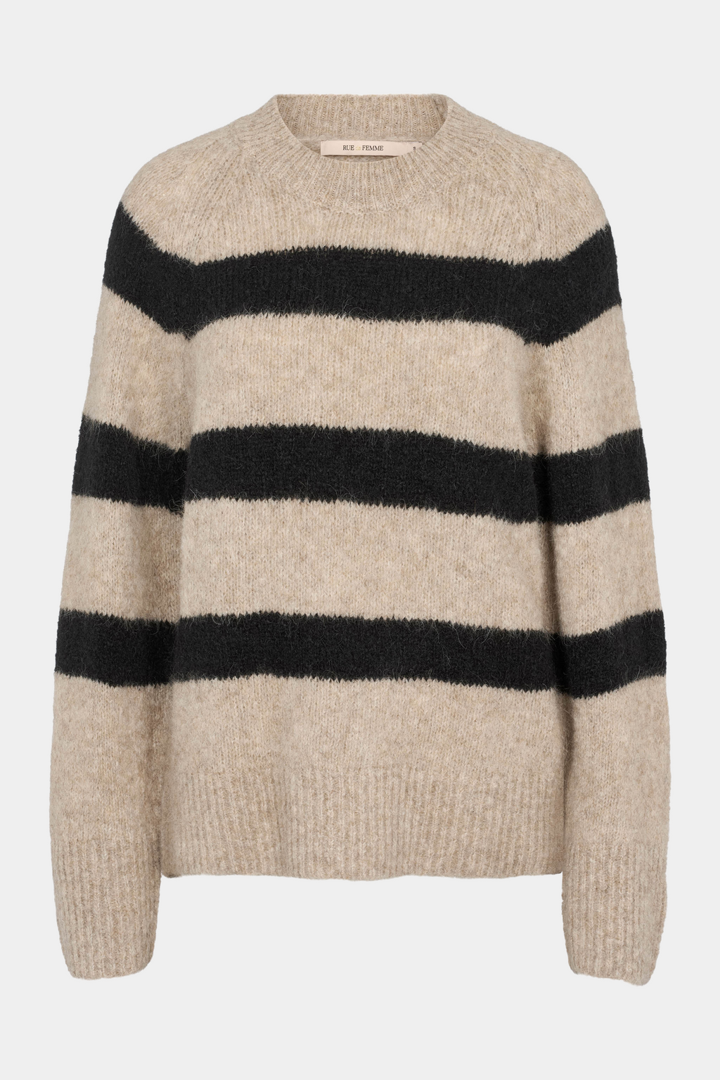 Fin, smuk, elegant, klassisk, staple, feminin, pæn, rå, cool, sej, unik, musthave, hverdag, fest, kvinde, dame, woman, strik, knit, pullover, striktrøje, strikbluse, løs, loose, voersize, strib, stribet, stripe, beige, brun, brown, sort, black, classic, klassisk, soft, blød, alpaka, alpaca, warm, varm, vintet, efterår, autumn