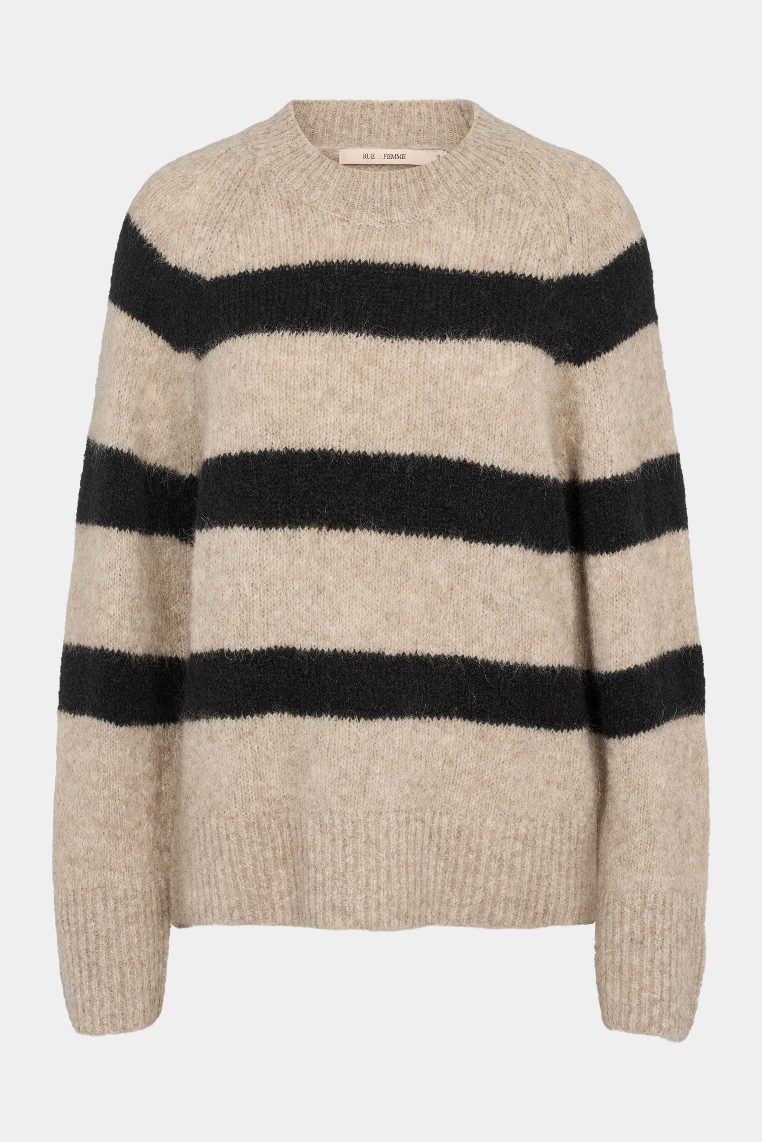 Fin, smuk, elegant, klassisk, staple, feminin, pæn, rå, cool, sej, unik, musthave, hverdag, fest, kvinde, dame, woman, strik, knit, pullover, striktrøje, strikbluse, løs, loose, voersize, strib, stribet, stripe, beige, brun, brown, sort, black, classic, klassisk, soft, blød, alpaka, alpaca, warm, varm, vintet, efterår, autumn