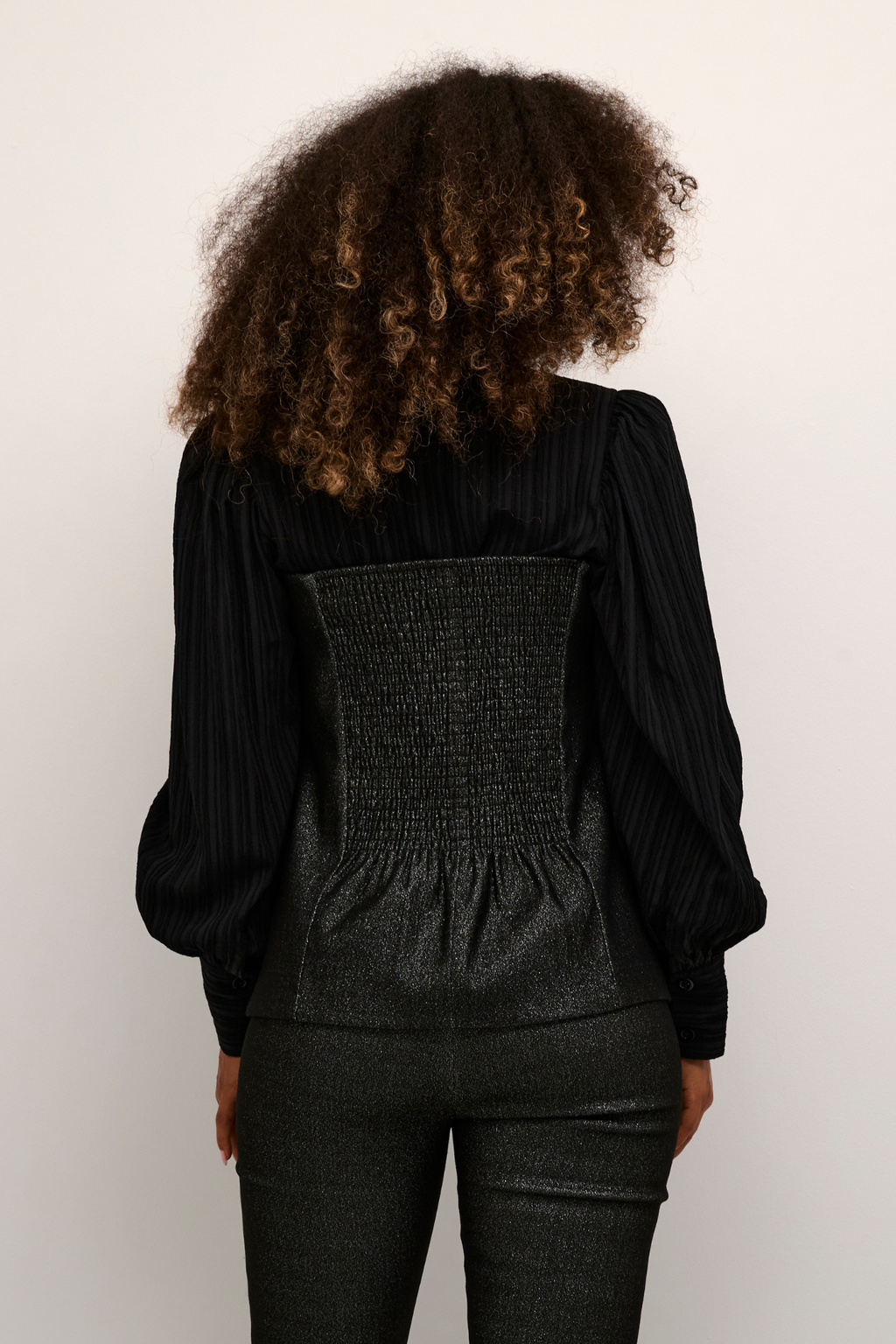 top, corsage, overdel, ærmeløs, uden ærmer, glimmer, glitter, sort, festlig, fin, smuk, elegant, klassisk, feminin, pæn, rå, cool, sej, unik, musthave, hverdag, fest