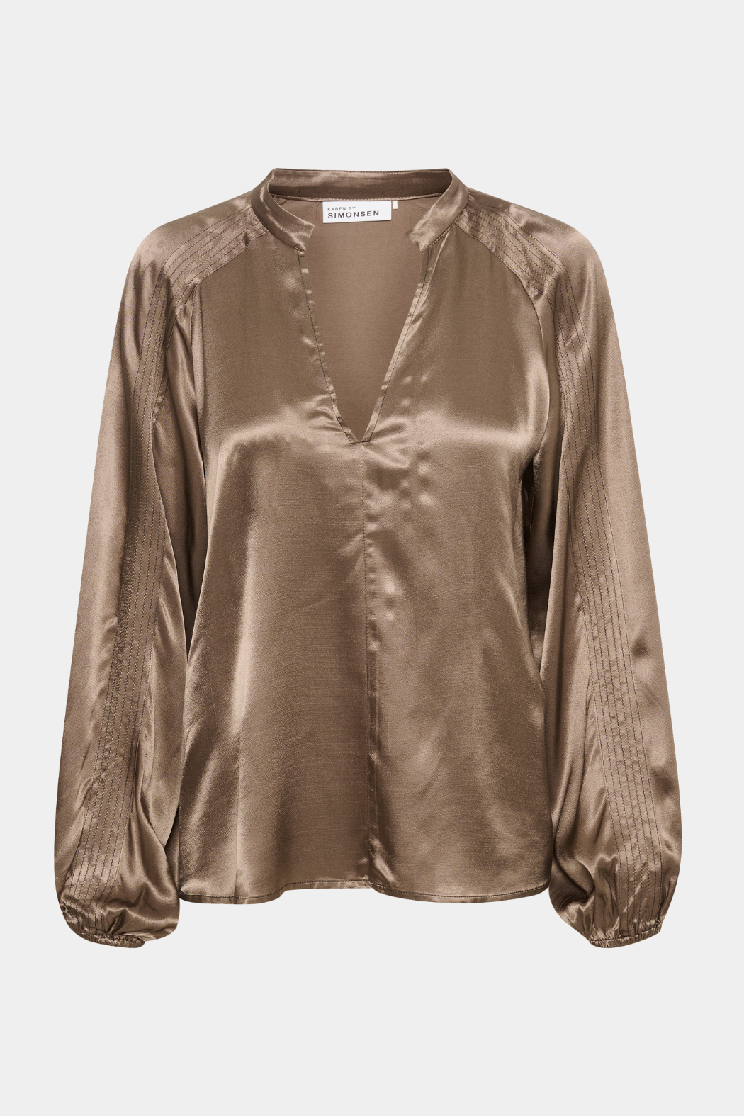 skjorte, bluse, blouse, shirt, shiny, satin, silke, silk, viskose, brun, nude, beige, walnut, valnød, fin ,smuk, elegant, klassisk, feminin, pæn, rå, cool, sej, unik, musthave, hverdag, fest