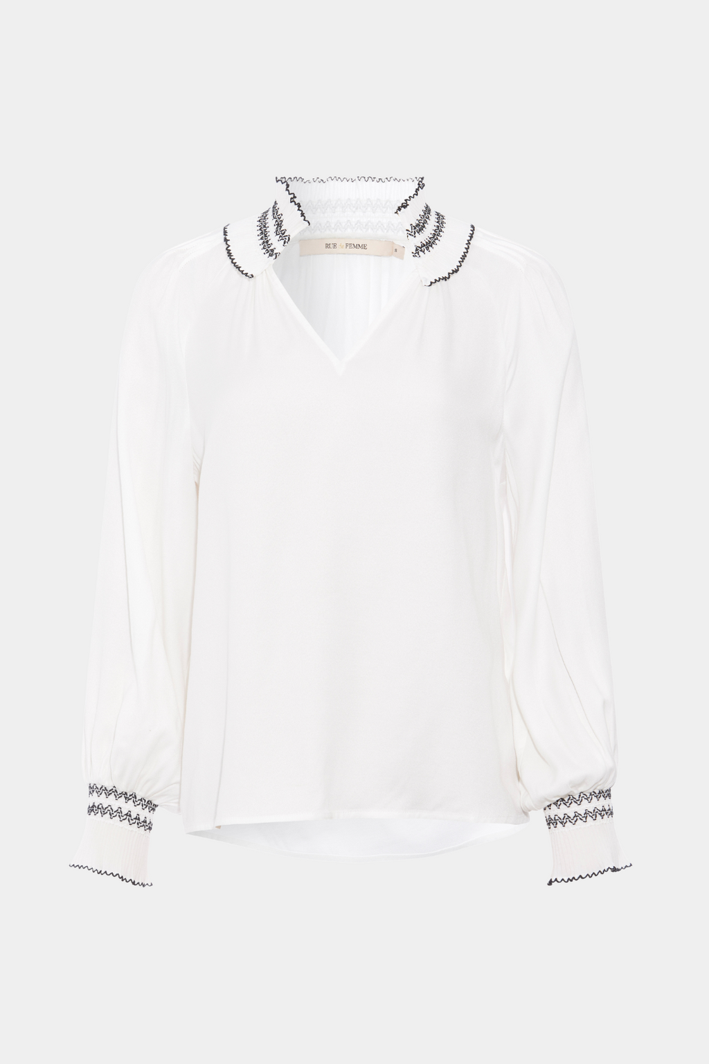 skjorte, bluse, blouse, hvid, syninger, sort, fin, smuk, elegant, klassisk, feminin, pæn, rå, cool, sej, unik, musthave, hverdag, fest