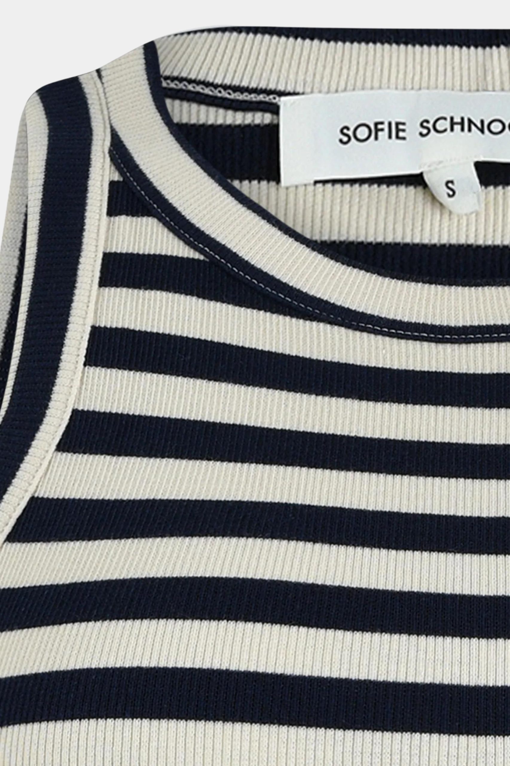 top, overdel, bluse, tanktop, striber, stribet, rød, hvid, let, blød, fin, smuk, elegant, klassisk, feminin, pæn, rå, cool, sej unik, musthave, hverdag, fest