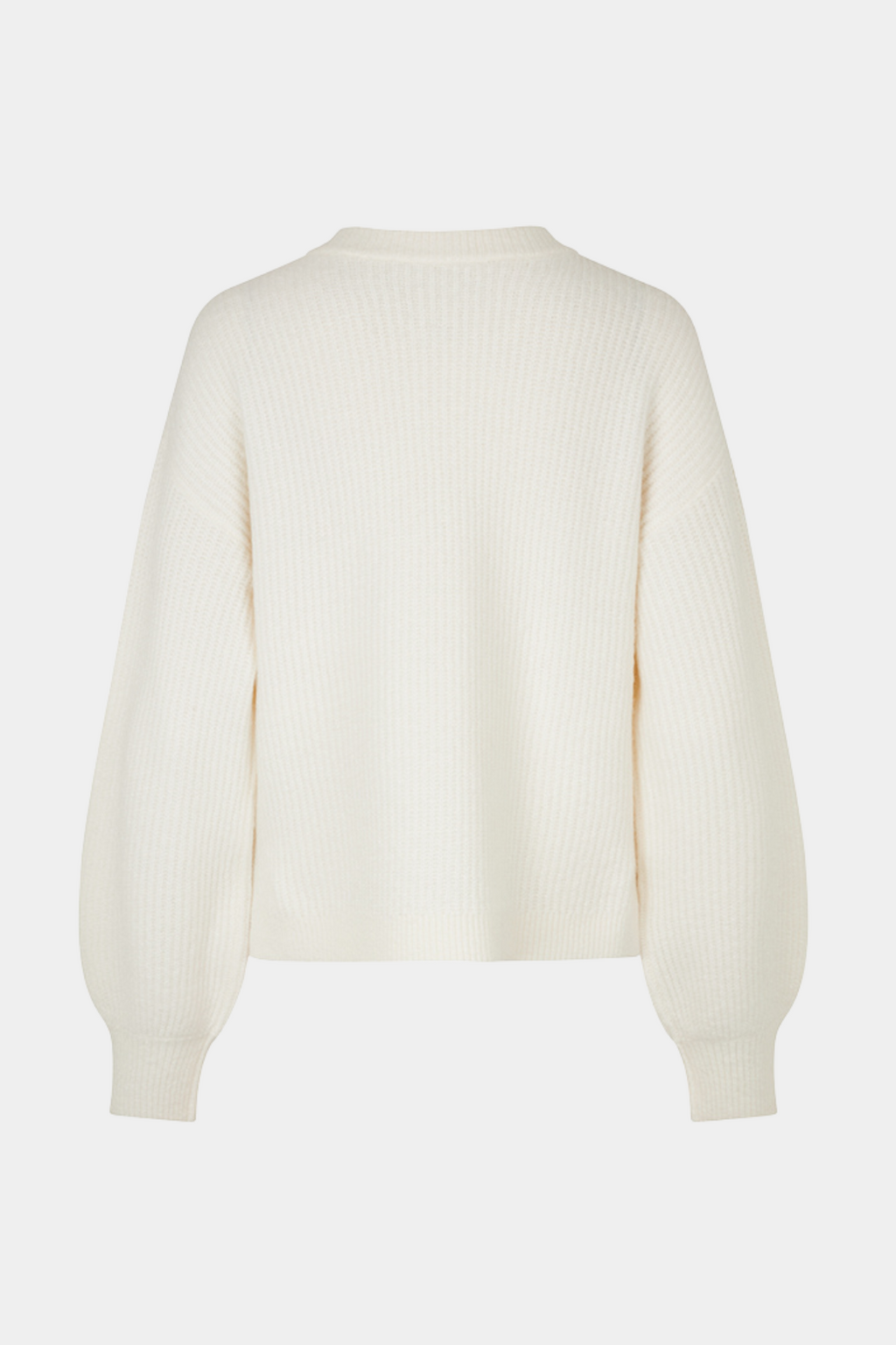 strik, knit, trøje, bluse, pullover, rundhals, rib, ribstrik, ballonærmer, råhvid, creme, hvid, varm, blød, fin, smuk, elegant, klassisk, feminin, pæn, rå, cool, sej, unik, musthave, hverdag, fest