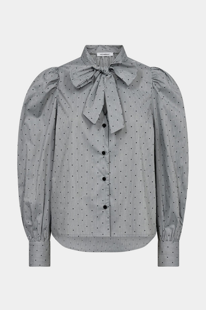 skjorte, shirt, bluse, grå, grey, prikker, prikket, dots, sløjfe, bow, bindebånd, fin, smuk, elegant, klassisk, feminin, pæn, rå, cool, sej, unik, musthave, hverdag, fest