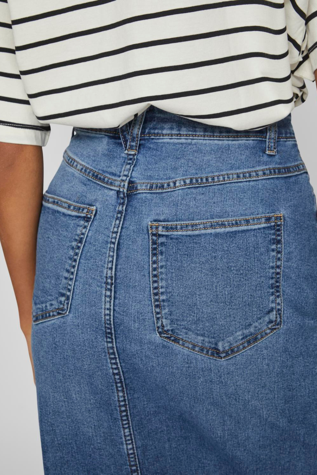 nederdel, cowboynederdel, denimnederdel, skirt, denimskirt, lang, lommer, blå, jeans, fin, smuk, elegant, klassisk, feminin, pæn, rå, cool, sej, unik, musthave, hverdag, fest