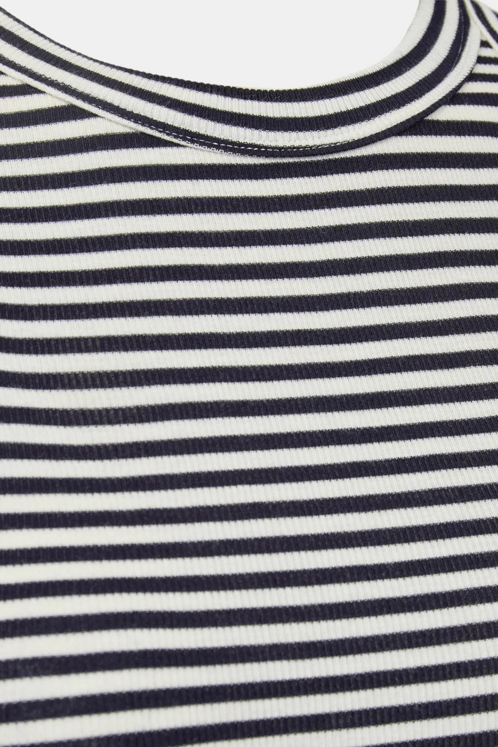 top, tanktop, overdel, striber, stribet, blød, viskose, tætsiddende, fitted, fin, smuk, elegant, klassisk, feminin, pæn, rå, cool, sej, unik, musthave, hverdag, fest