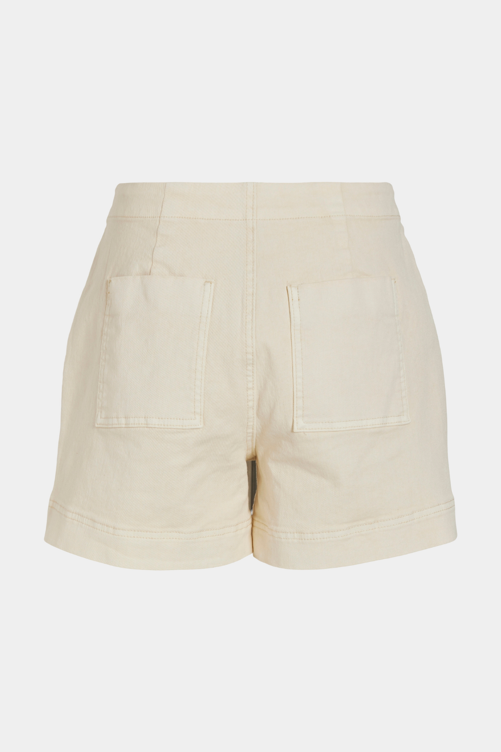 shorts, pants, buks, bukser, kort, korte, beige, creme, offwhite, råhvid, knapper, guld, guldknapper, baglommer, lommer, fin, smuk, elegant, klassisk, feminin, pæn, rå, cool, sej, unik, musthave, hverdag, fest