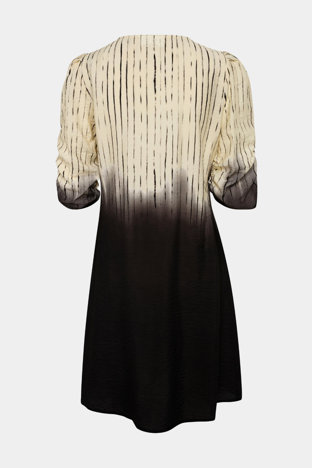 kjole, dress, midi, mellemlang, vudskæring, striber, stribet, hvid, sort, råhvid, offwhite, viskose, let, luftig, elastik, smok, rynker, rynkedetaljer, puf, pufærmer, fin, smuk, elegant, klassisk ,feminin, pæn, rå, cool, sej, unik, musthave, hverdag, fest