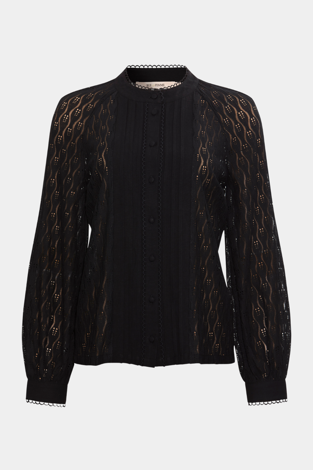 bluse, blouse, shirt, skjorte, skjortebluse, langærmet, hulmønster, broderi, anglaise, langærmet, flæse, flæser, tungekant, blonde, lace, sort, black, transparent, gennemsigtig, business, arbejde, job, old money, elegant, fin, feminin, hverdag, fest, kvinde, dame, woman