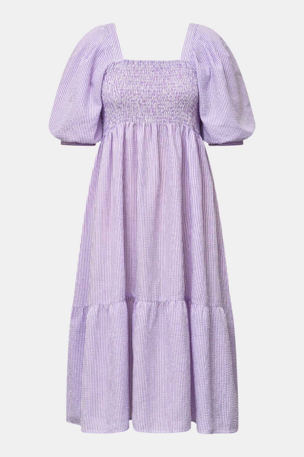 kjole, dress, midi, maci, løs, loose, a-shape, pufærmer, ballonærmer, smock, elastik, elastan, luftig, blød, soft, sommer, sommerkjole, kantet, firkantet, flæse, elegant, fin, feminin, stripe, striber, lilla, purple, hvid, white, seer sucker, bæk og bølge, kvinde, dame, woman
